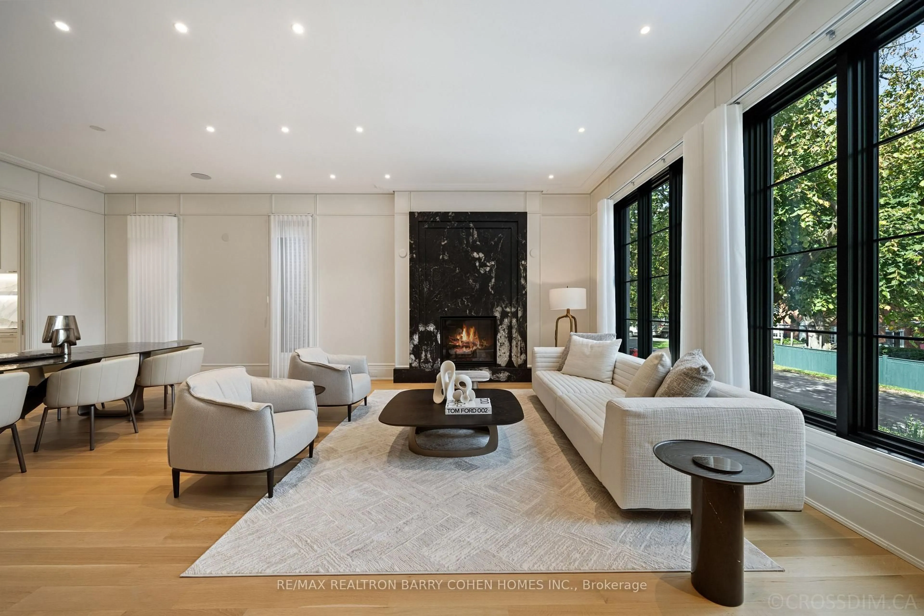 Living room with furniture, unknown for 50 Daneswood Rd, Toronto Ontario M4N 3J9