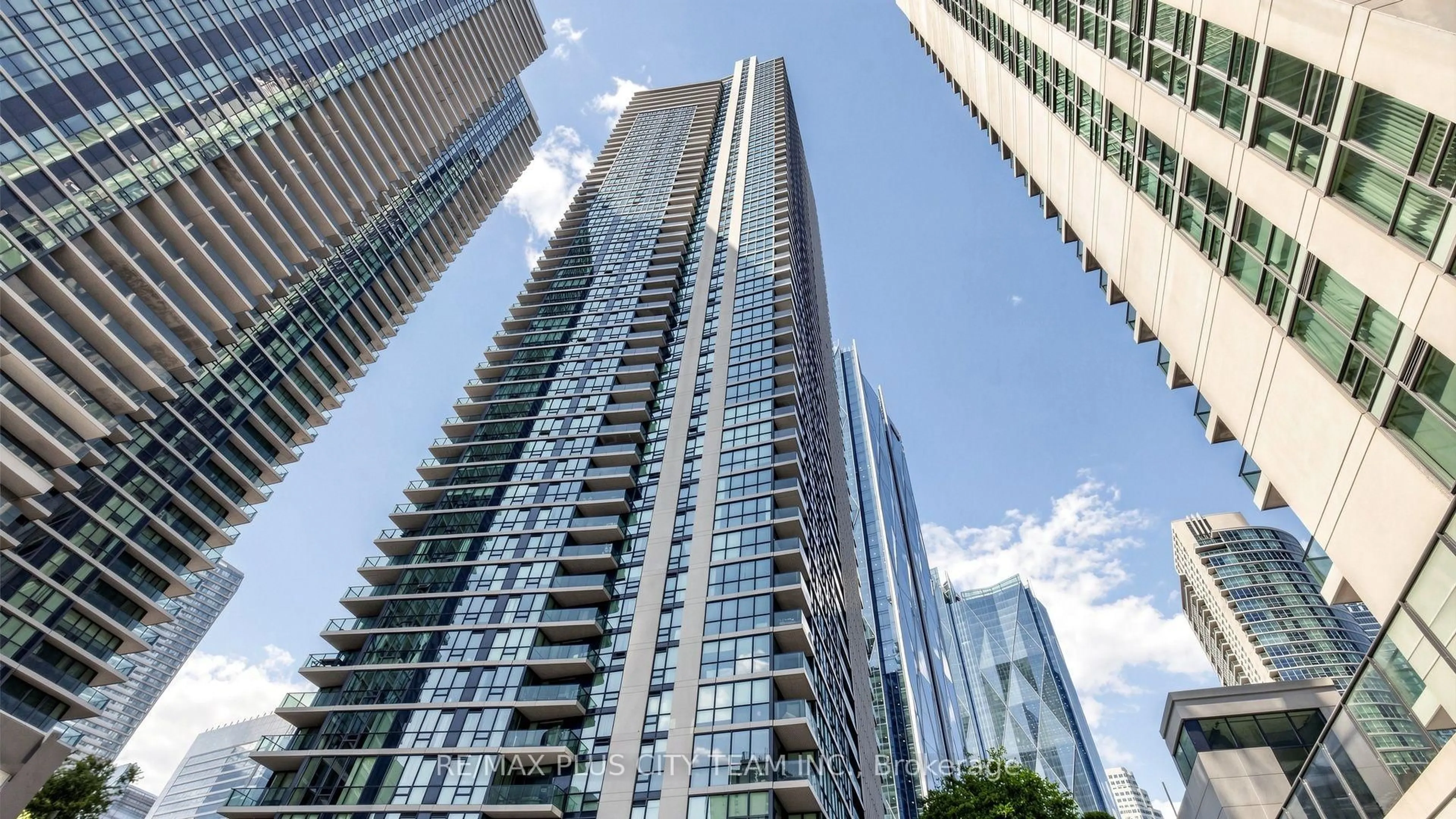 Unknown for 16 Harbour St #4302, Toronto Ontario M5J 2Z7