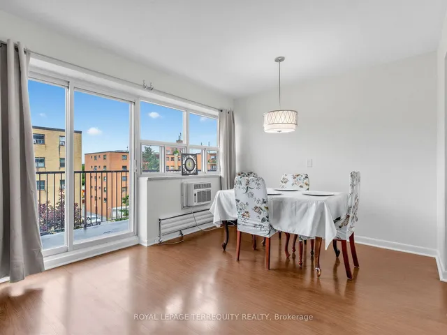 8 Kingsbridge Crt #404, Toronto 5