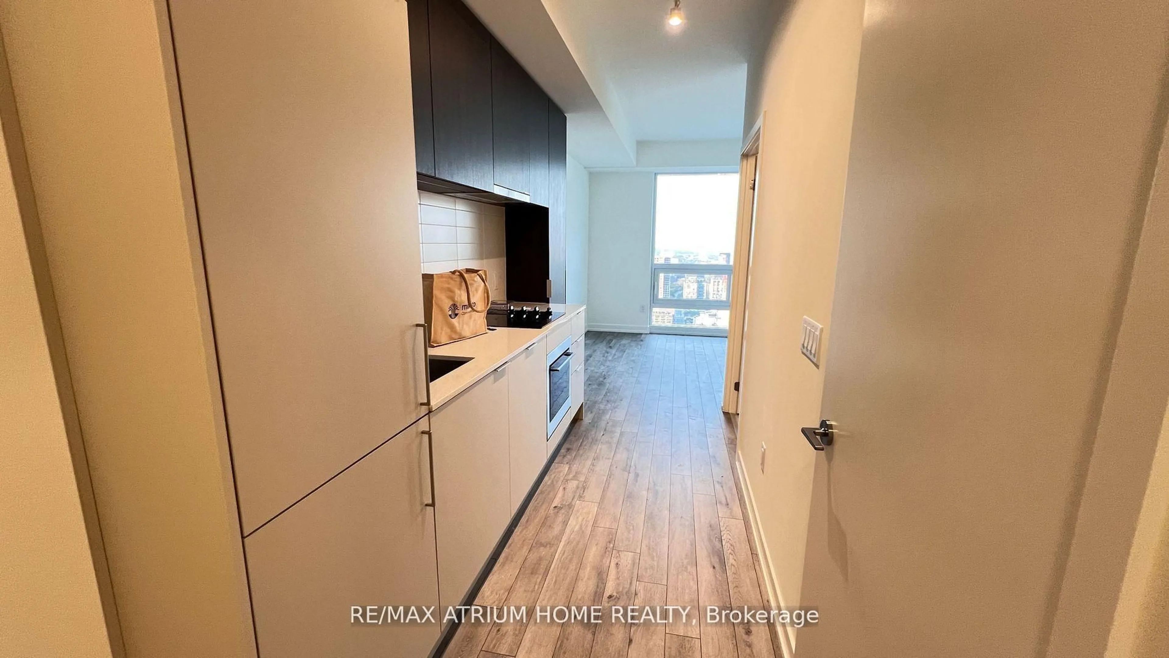Unknown for 89 Church St #4705, Toronto Ontario M5C 0B7