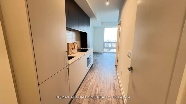 89 Church St #4705, Toronto 2