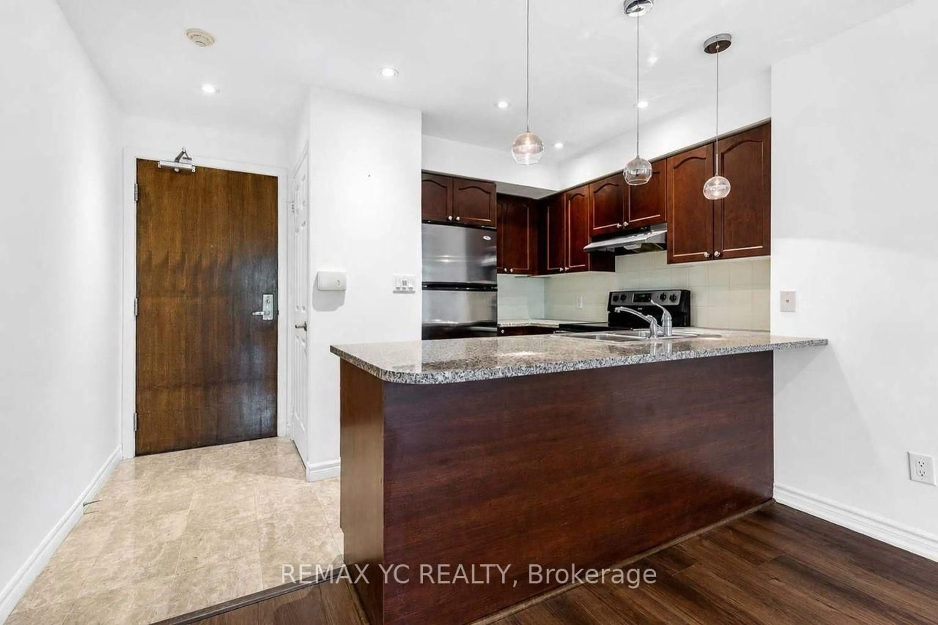 Open concept kitchen, ceramic/tile floor for 35 Hollywood Ave #216, Toronto Ontario M2N 0A9