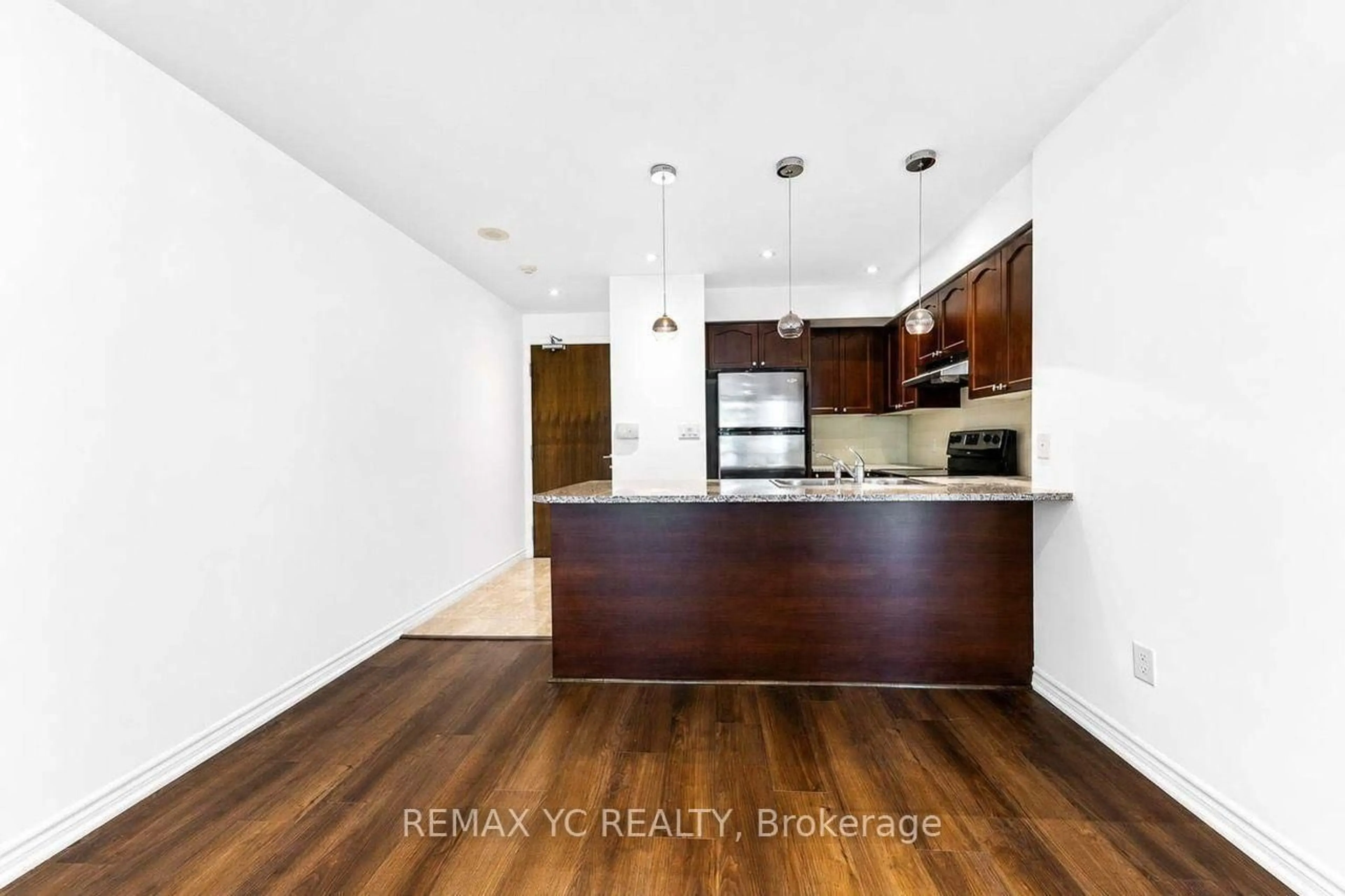 Open concept kitchen, wood/laminate floor for 35 Hollywood Ave #216, Toronto Ontario M2N 0A9