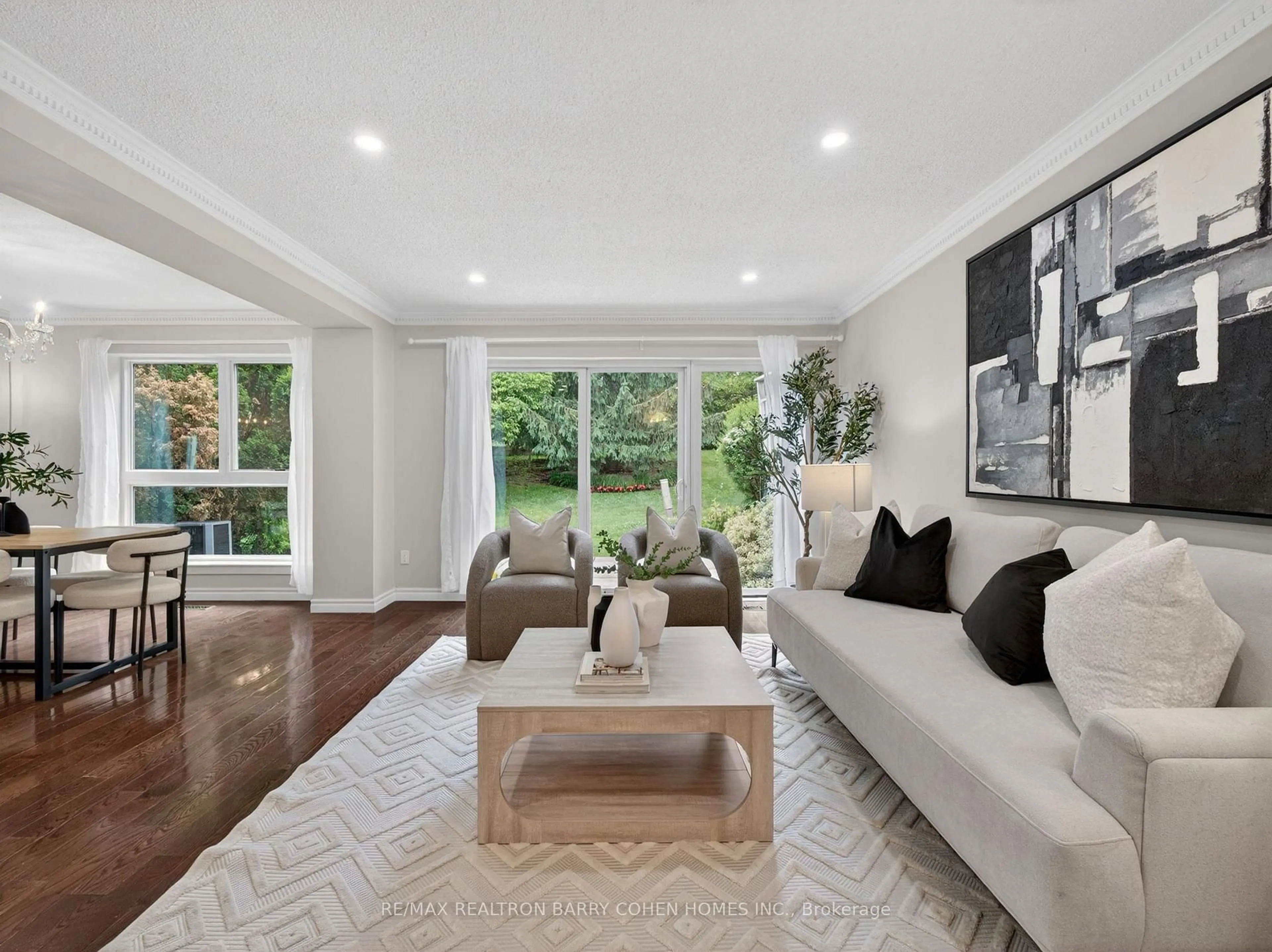 Living room with furniture, unknown for 115 Scenic Mill Way, Toronto Ontario M2L 1T1