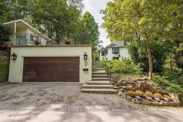 11 Donwoods Dr, Toronto 4