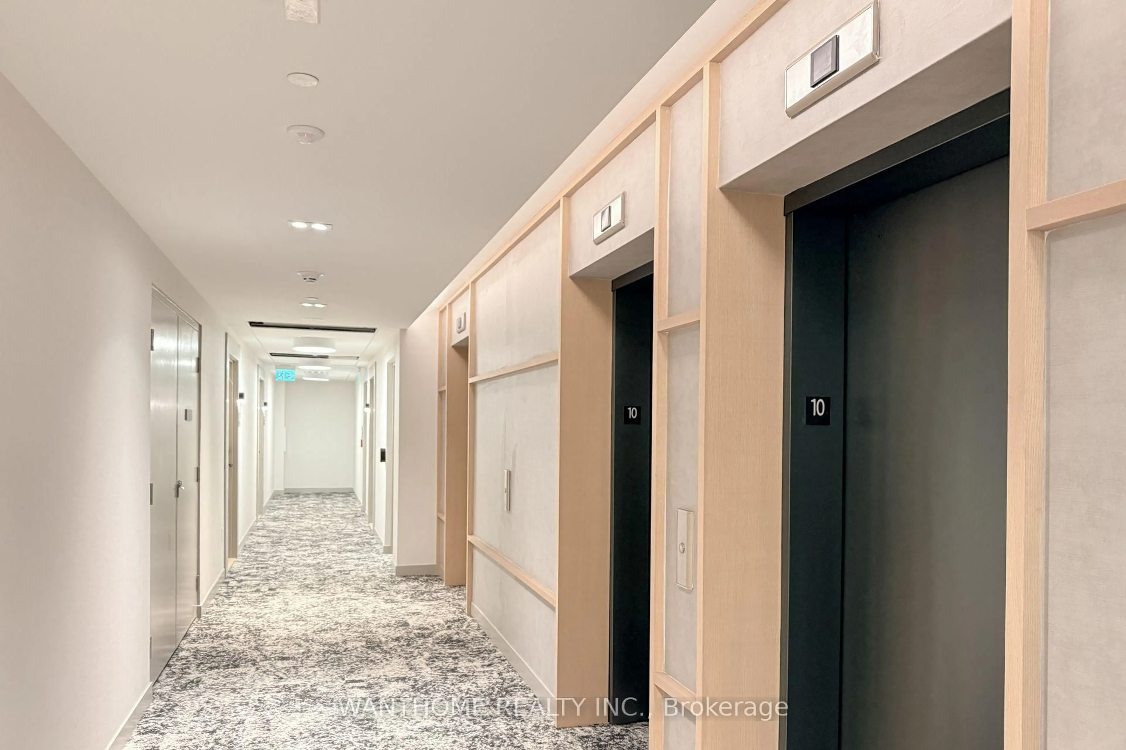 Indoor foyer for 30 Dreamers Way St #1018, Toronto Ontario M5A 0Y7