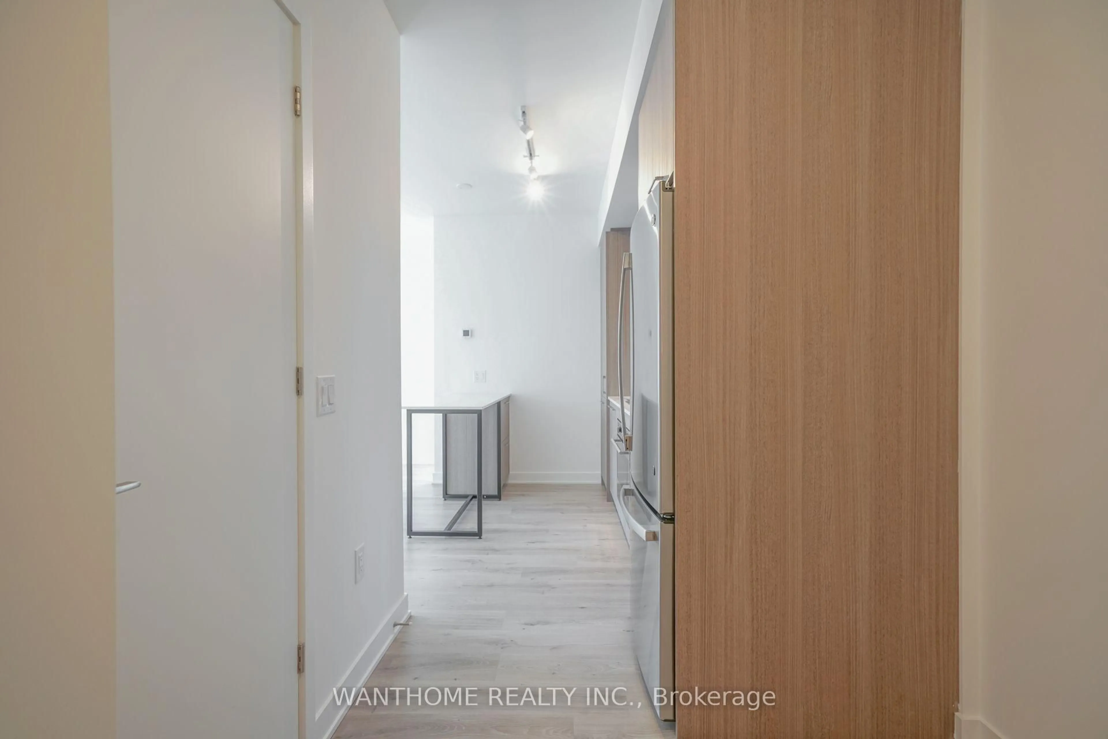 Indoor entryway for 30 Dreamers Way St #1018, Toronto Ontario M5A 0Y7