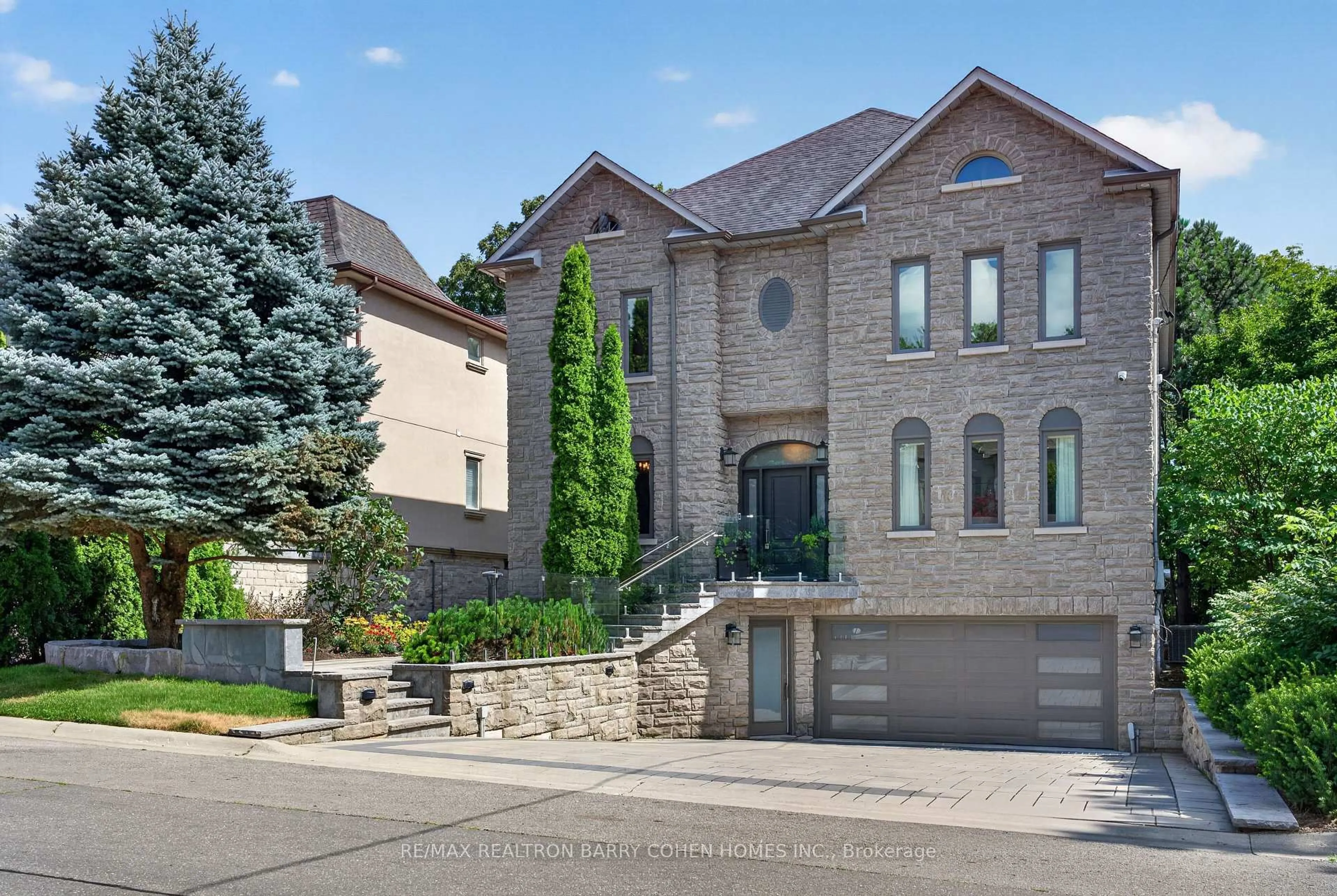 Home with brick exterior material, street for 33 Munro Blvd, Toronto Ontario M2P 1C1