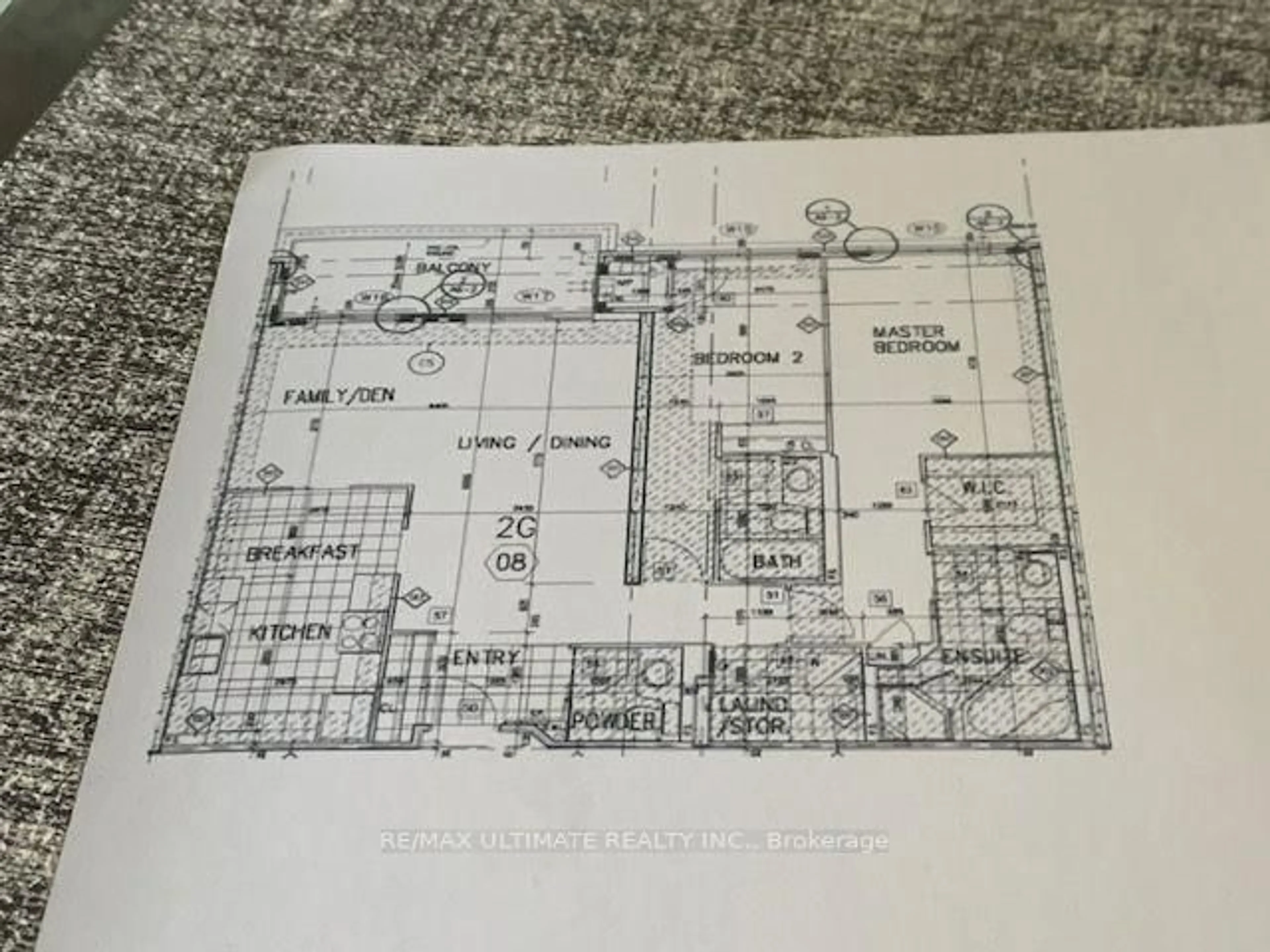 Floor plan for 8 Covington Rd #808, Toronto Ontario M6A 3E5