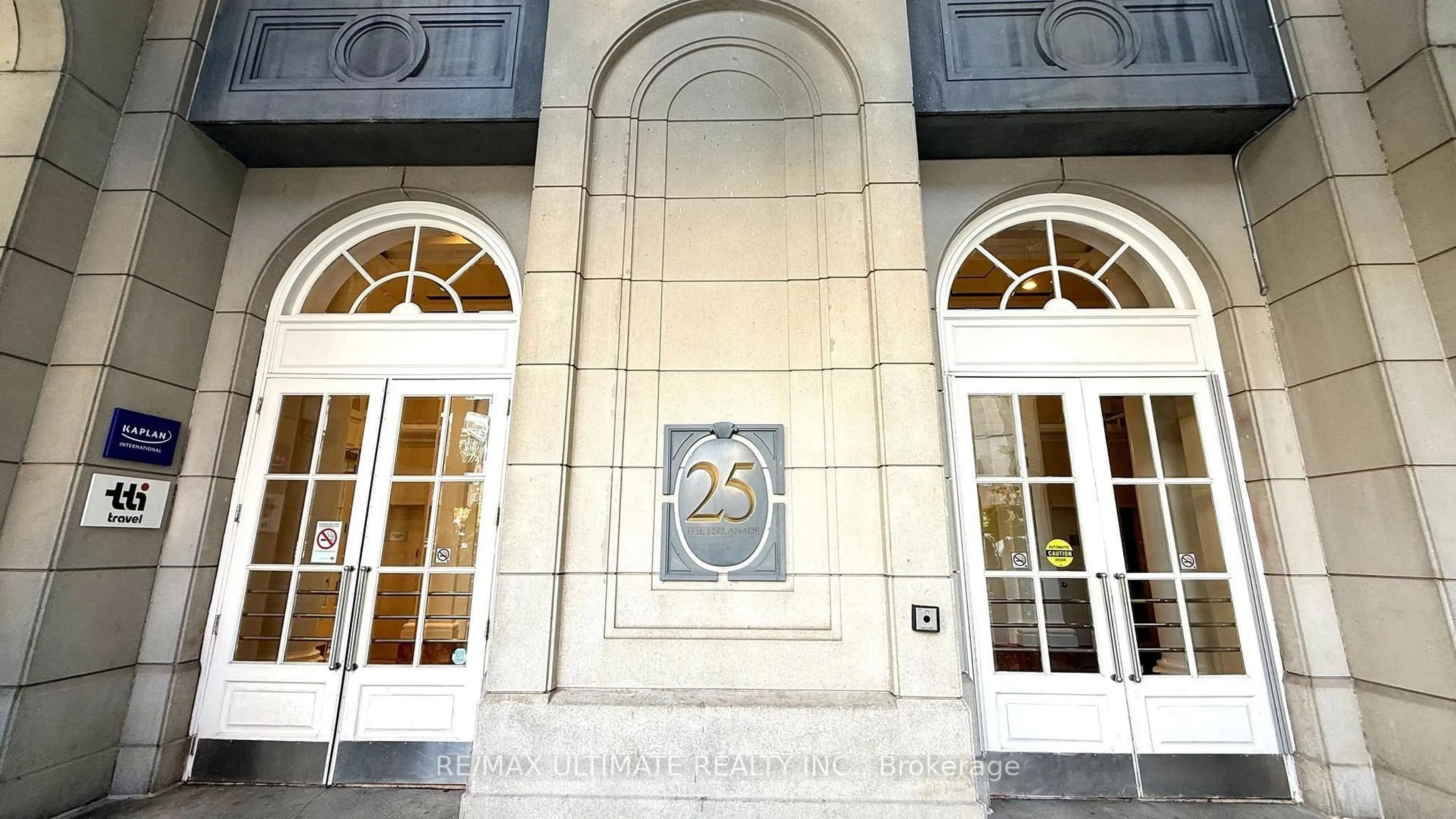 Lobby for 25 The Esplanade #913, Toronto Ontario M5E 1W5