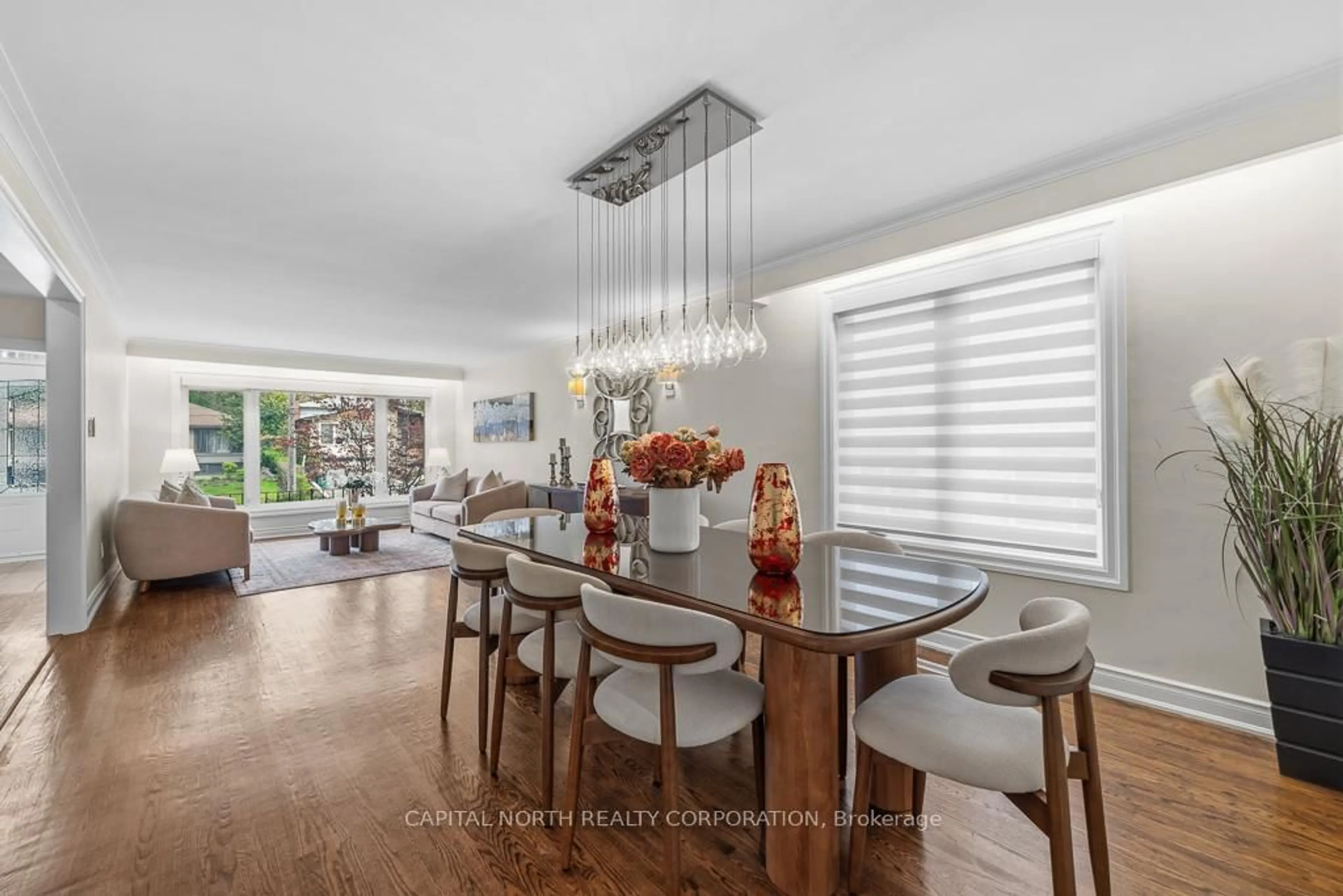 Dining room, wood/laminate floor for 105 Rockford Rd, Toronto Ontario M2R 3A9