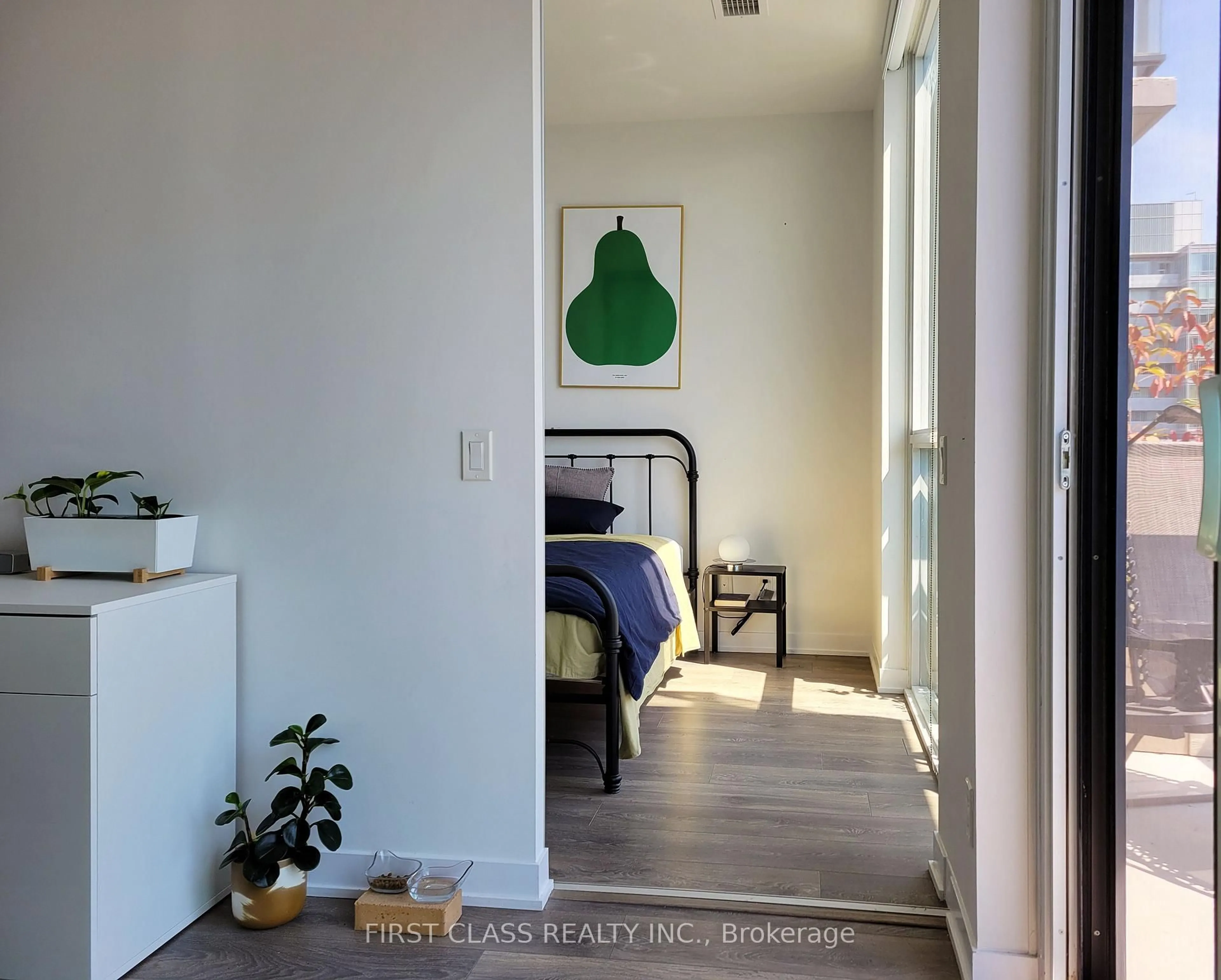 A pic of a room for 87 Peter St #3901, Toronto Ontario M5V 2G4