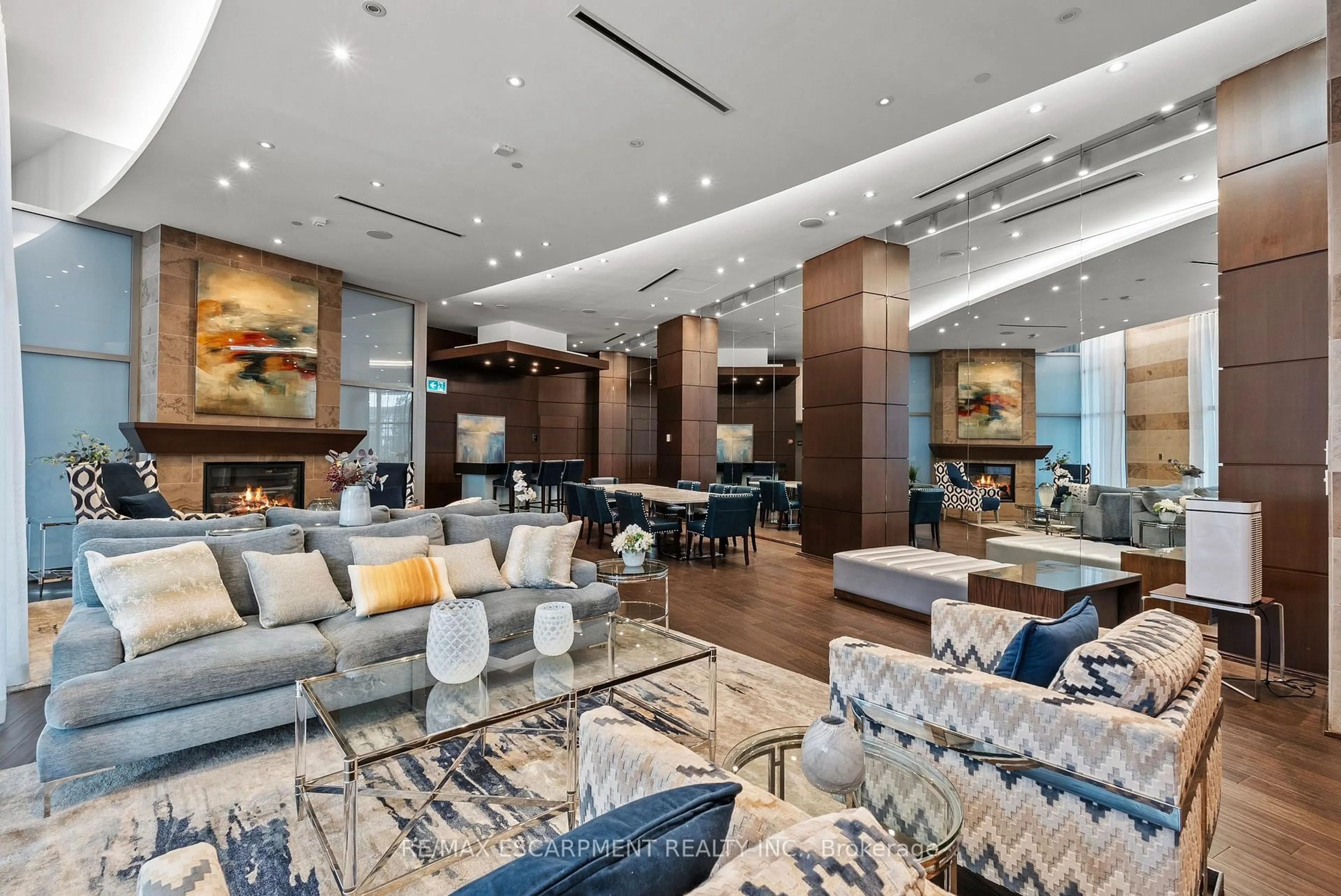 Lobby for 2181 Yonge St #603, Toronto Ontario M4S 3H7
