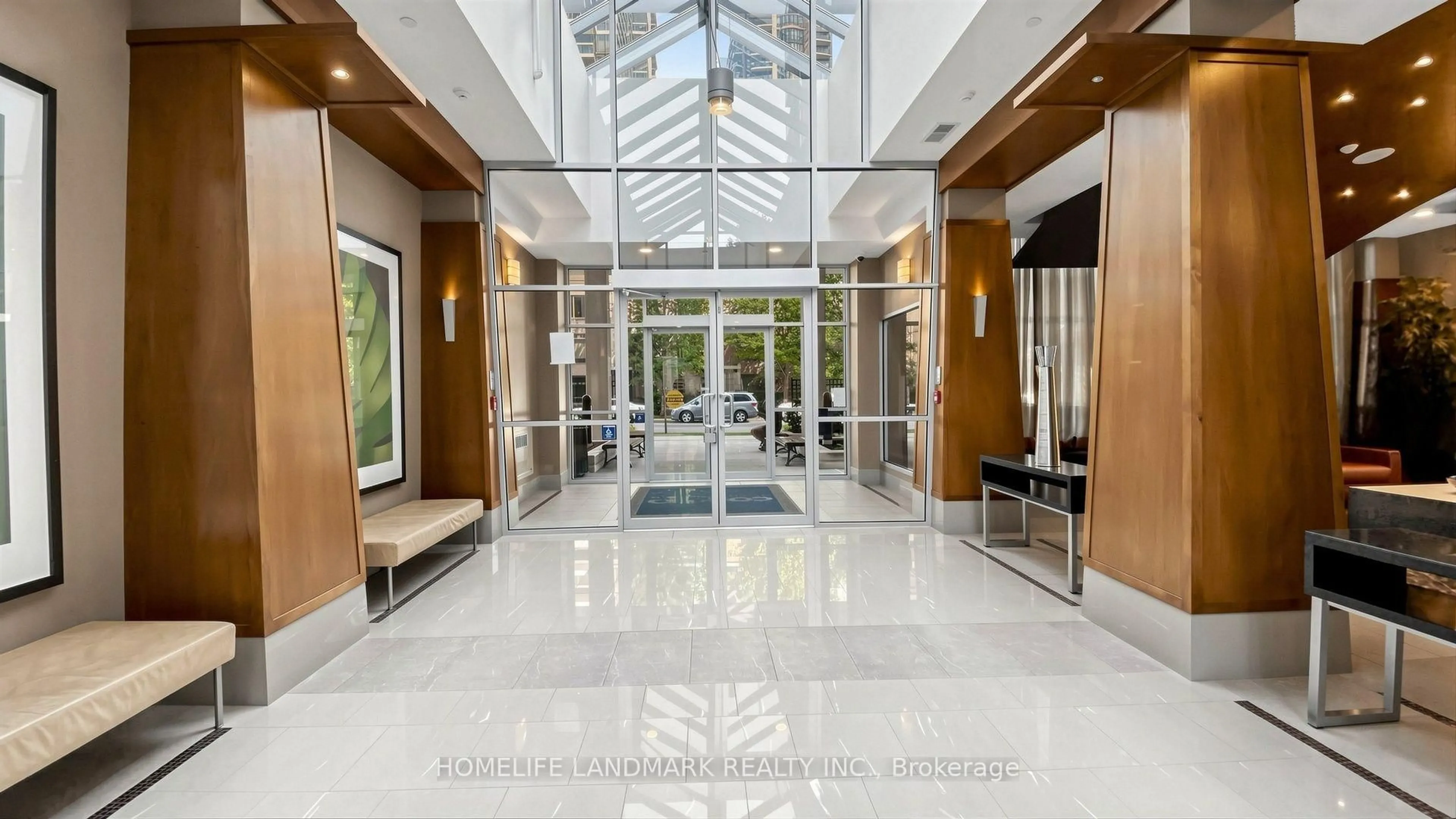 Indoor foyer for 31 Bales Ave #2511, Toronto Ontario M2N 7L6