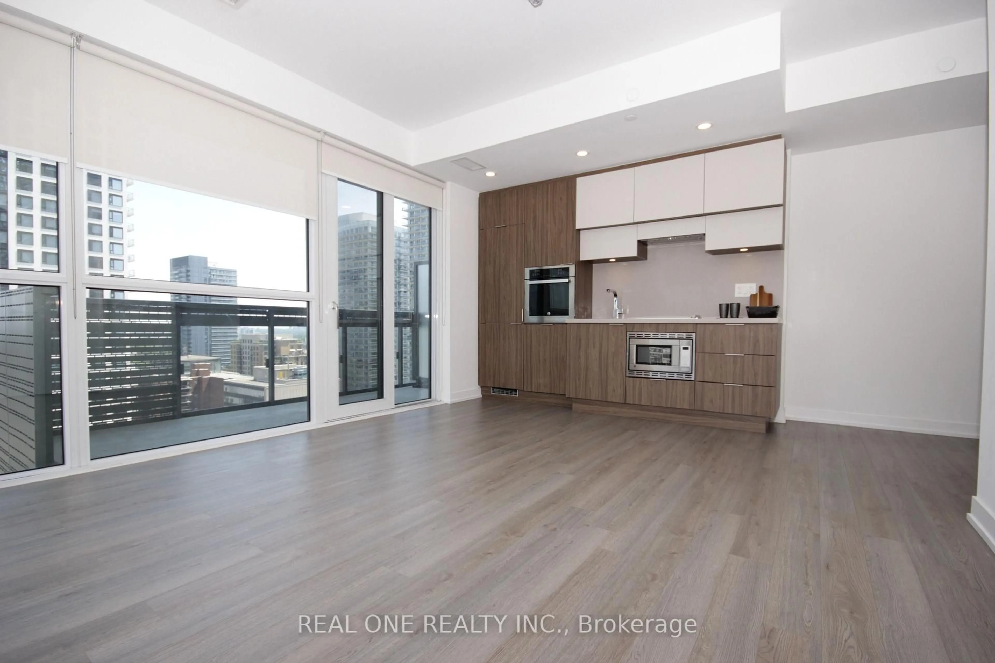 Open concept kitchen, unknown for 39 Roehampton Ave #1709, Toronto Ontario M4P 1P9