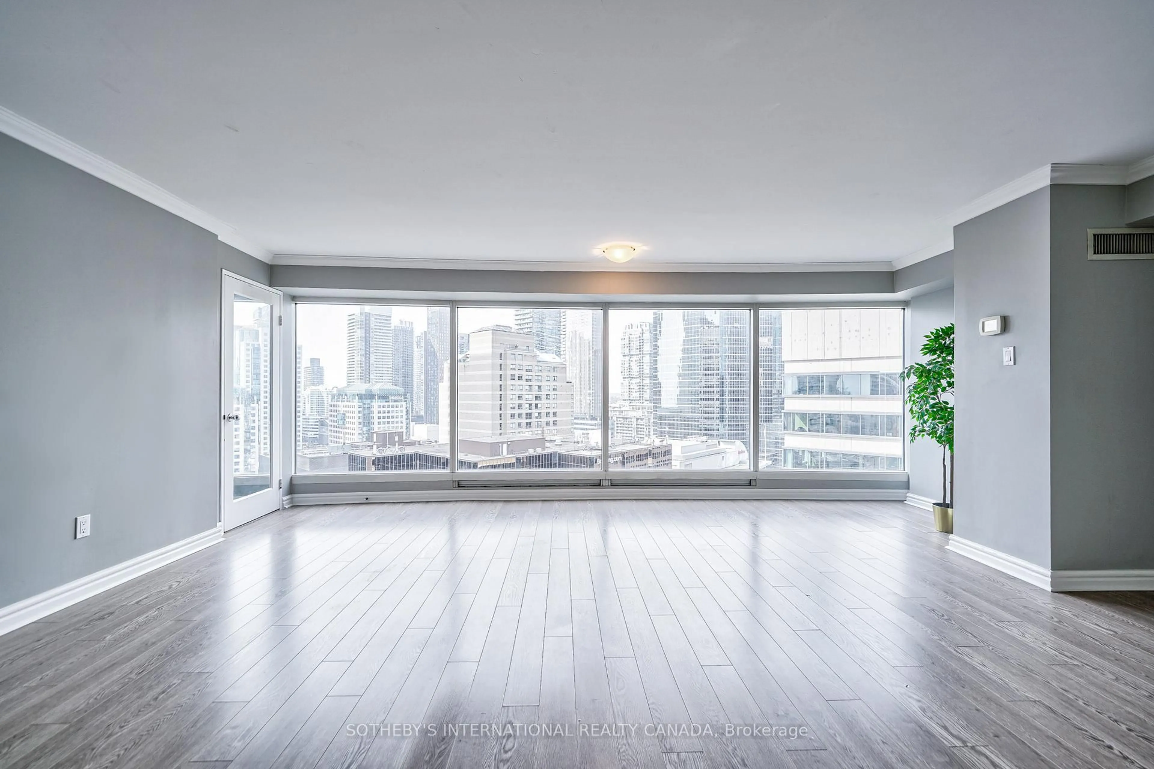Unknown for 33 University Ave #2506, Toronto Ontario M5J 2S7