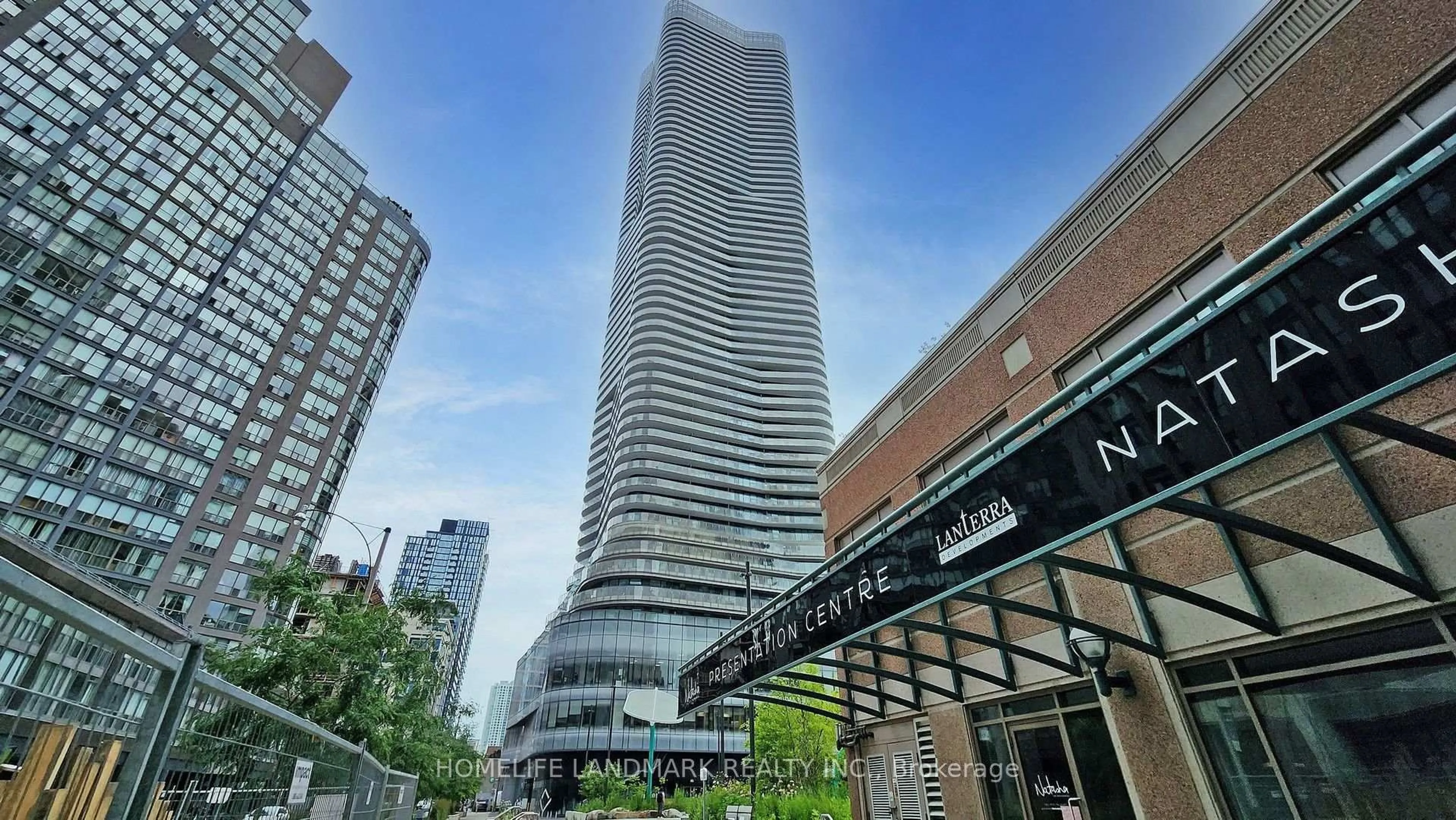 Indoor foyer for 11 Wellesley St #2502, Toronto Ontario M4Y 1E8
