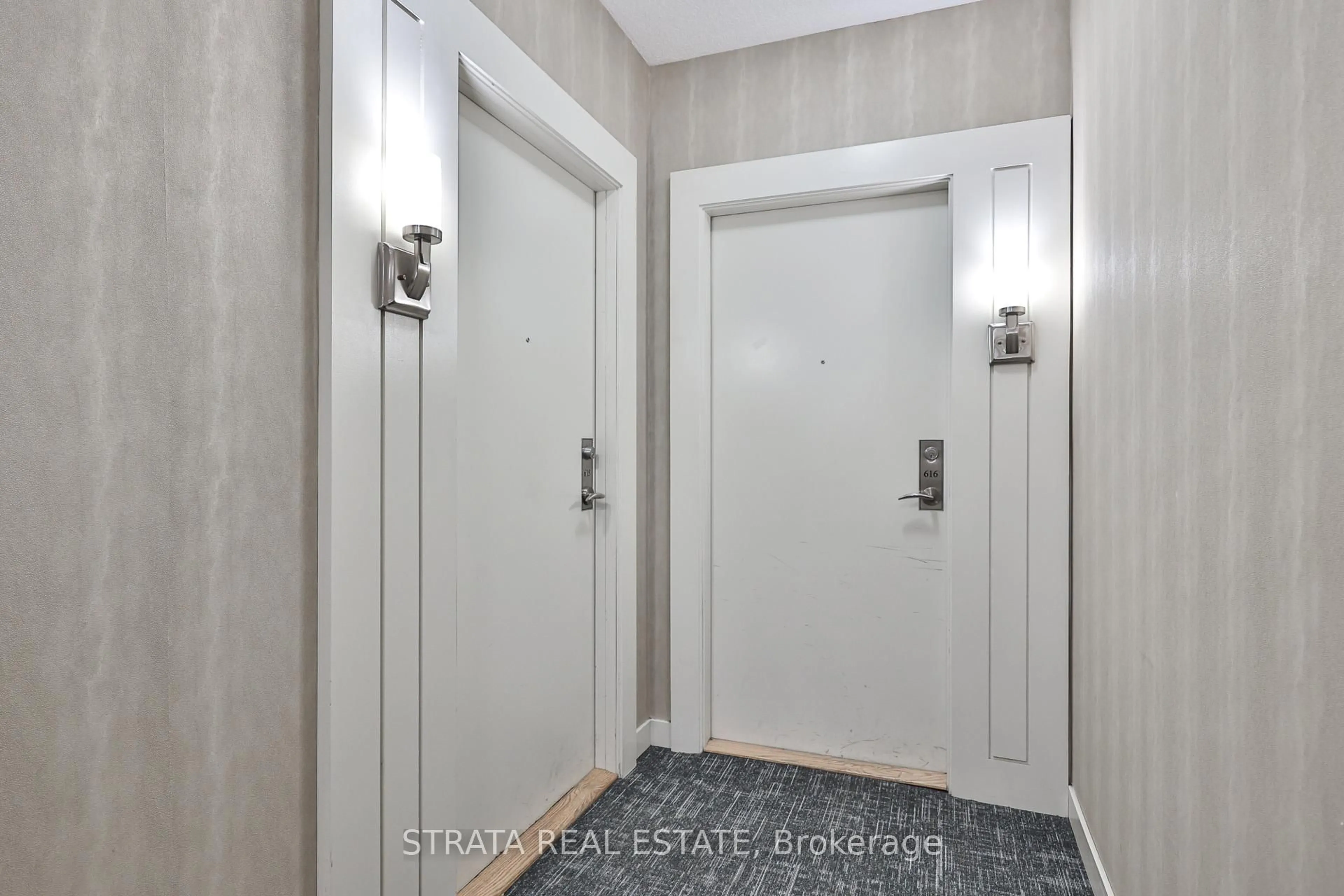 Indoor foyer for 320 Richmond St #615, Toronto Ontario M5A 1P9