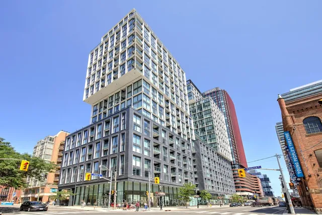 158 Front St #618, Toronto 2