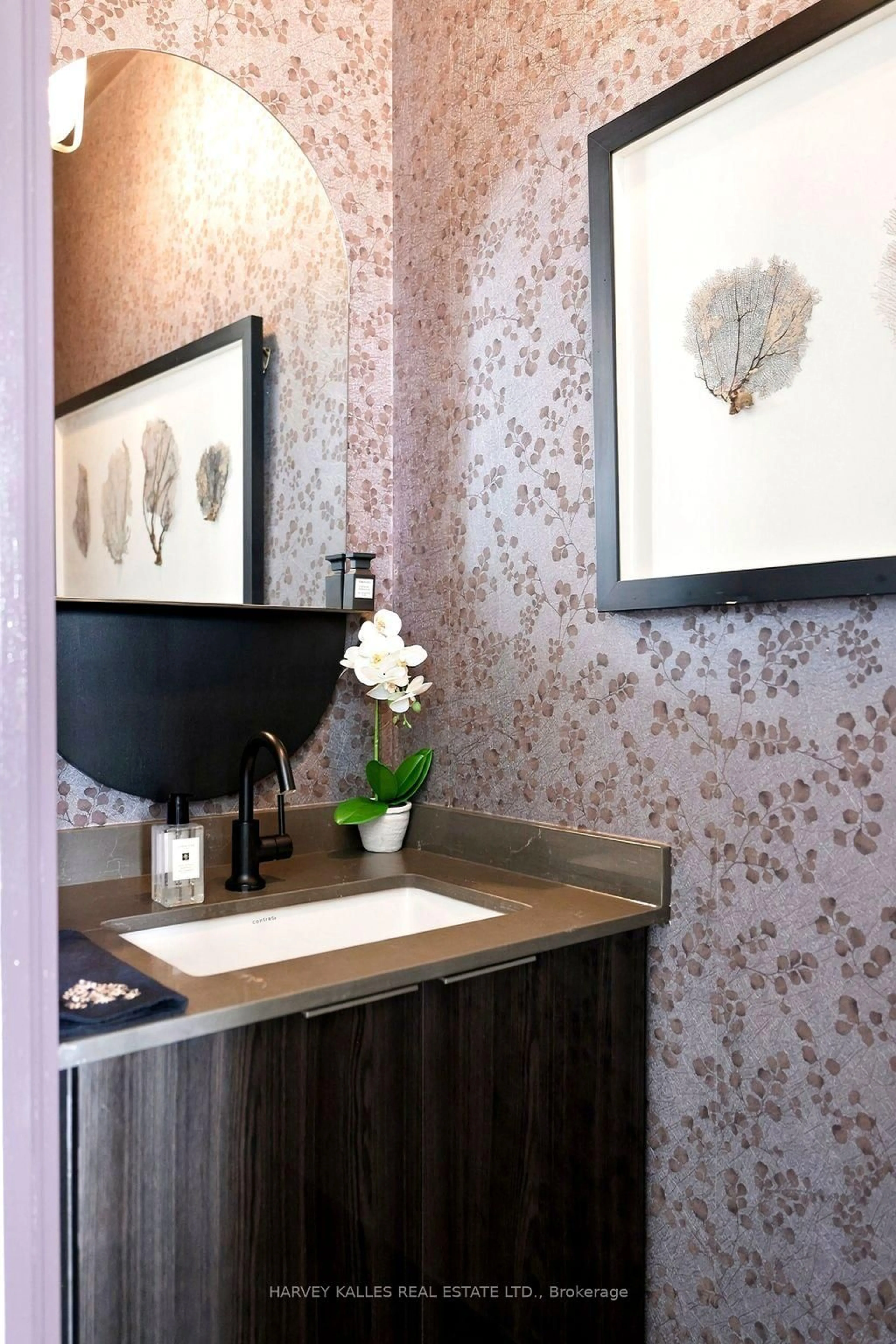 Contemporary bathroom, unknown for 1 Belsize Dr #PH6, Toronto Ontario M4S 0B9