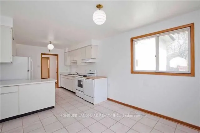 155 Pleasant View Dr, Toronto 5