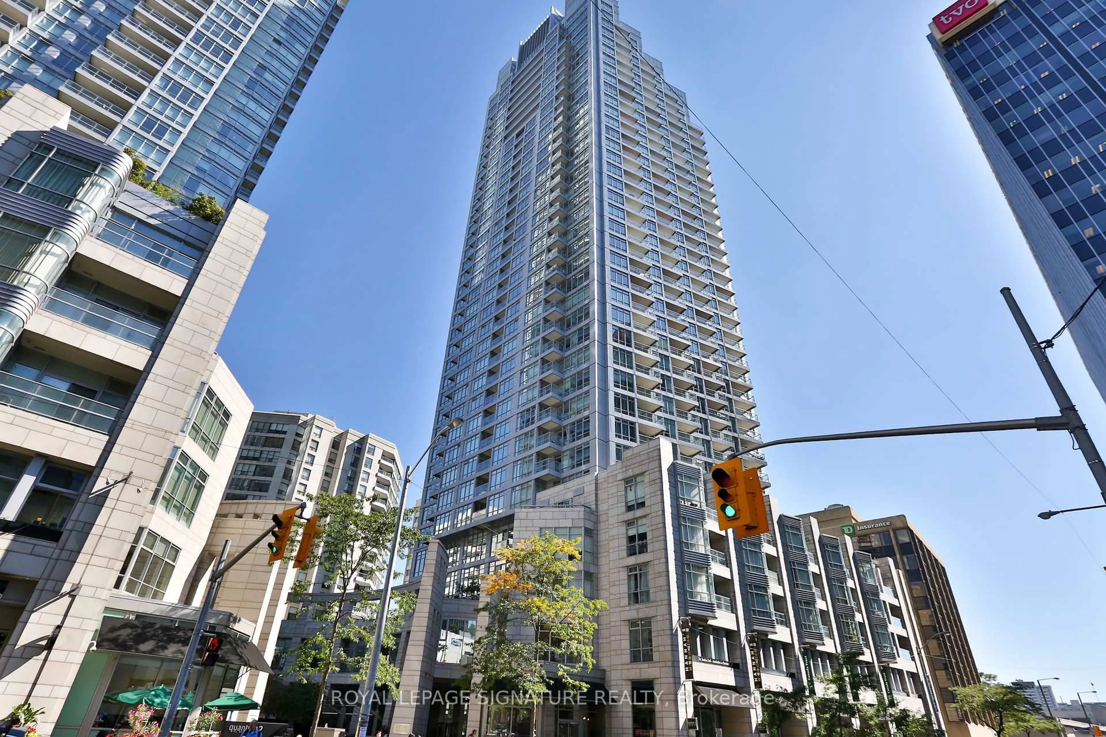 Patio, unknown for 2181 Yonge St #902, Toronto Ontario M4S 3H7