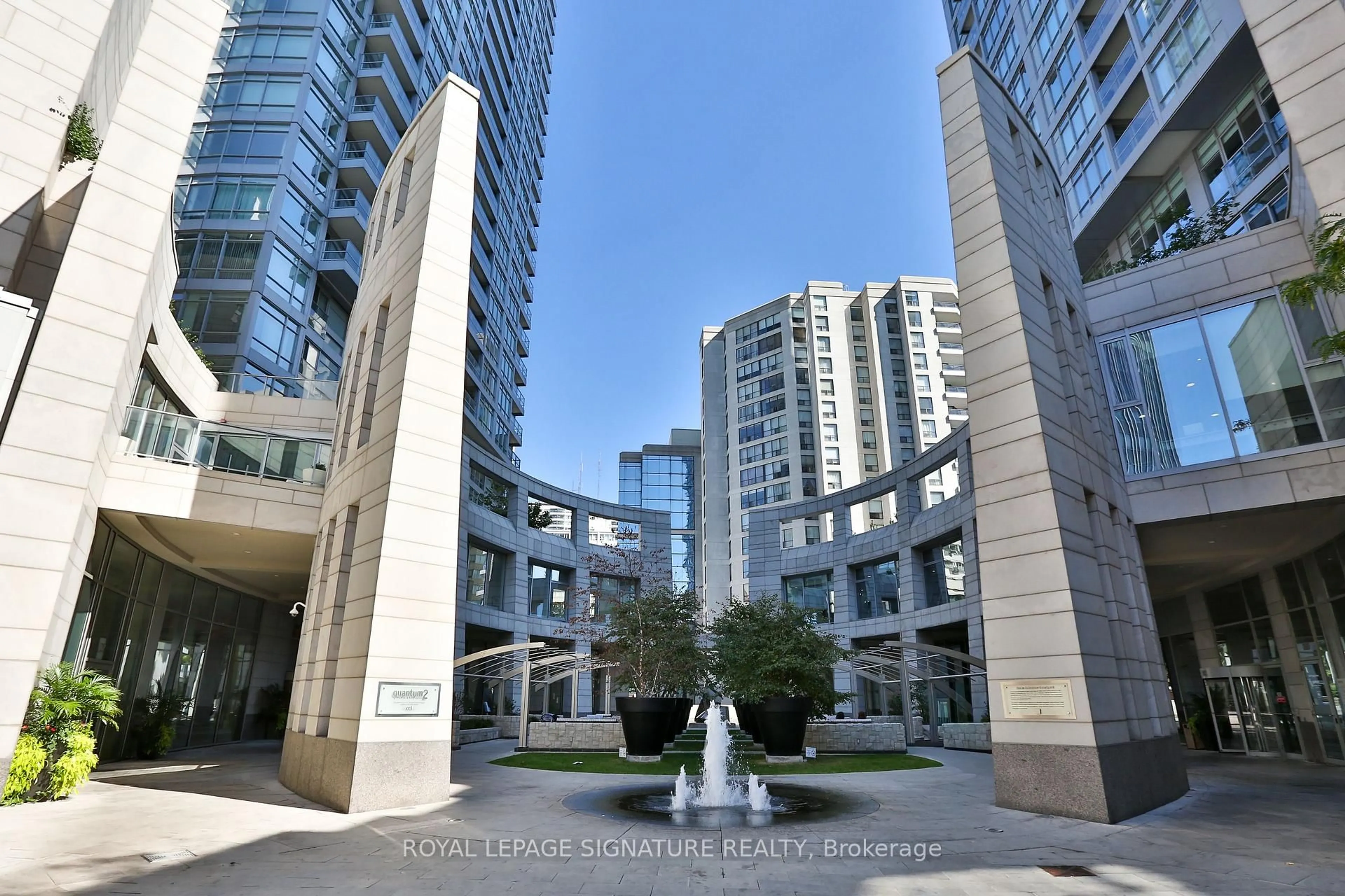 Indoor foyer for 2181 Yonge St #902, Toronto Ontario M4S 3H7