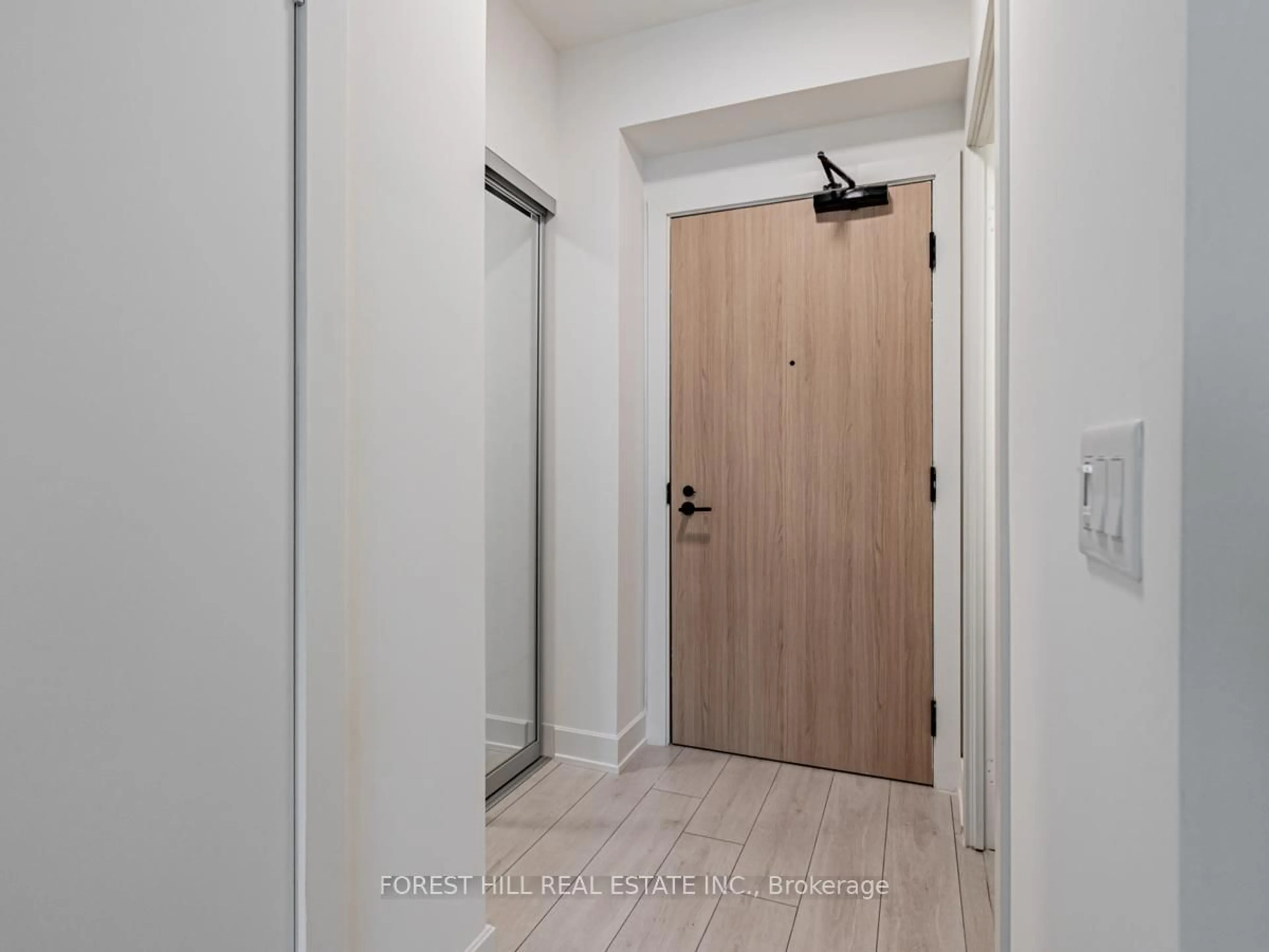 Indoor entryway for 15 Mercer St #1905, Toronto Ontario M5V 1H2