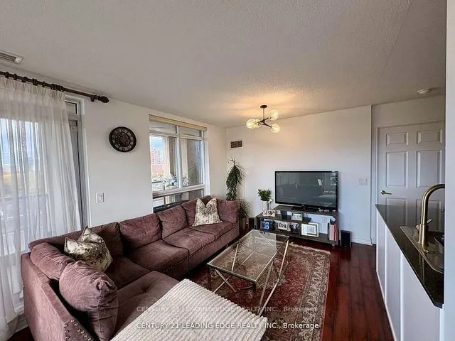 18 Kenaston Gdns #712, Toronto 3