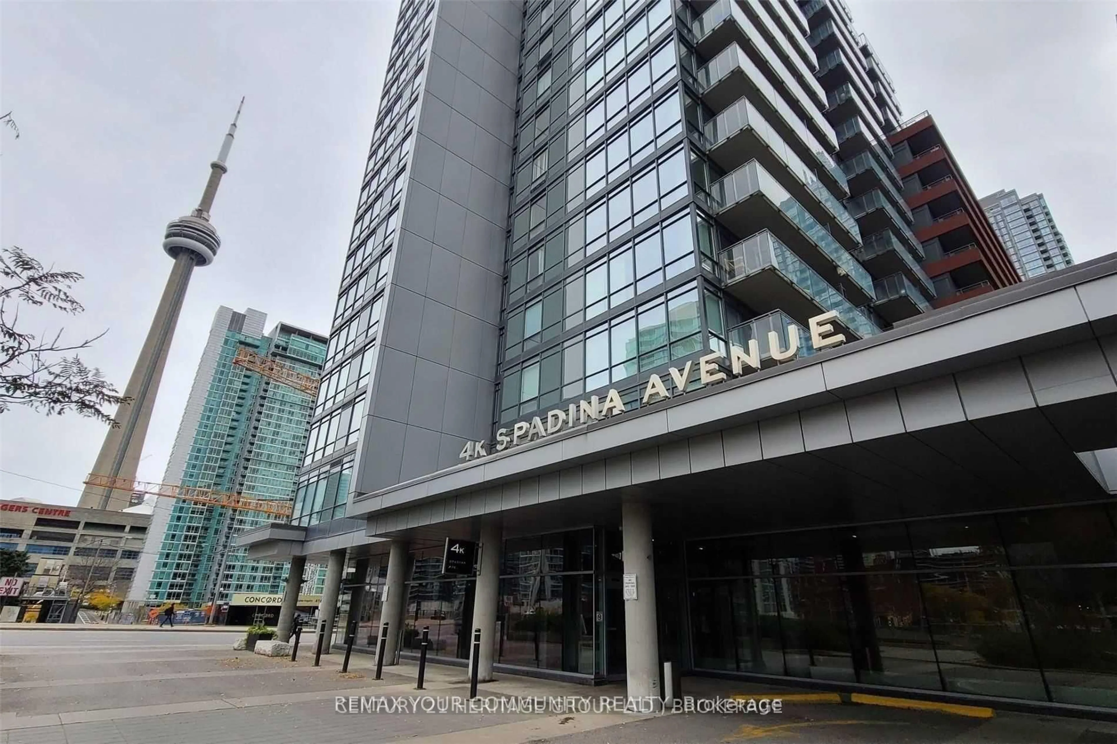 Indoor foyer for 4k Spadina Ave #919, Toronto Ontario M5V 3Y9