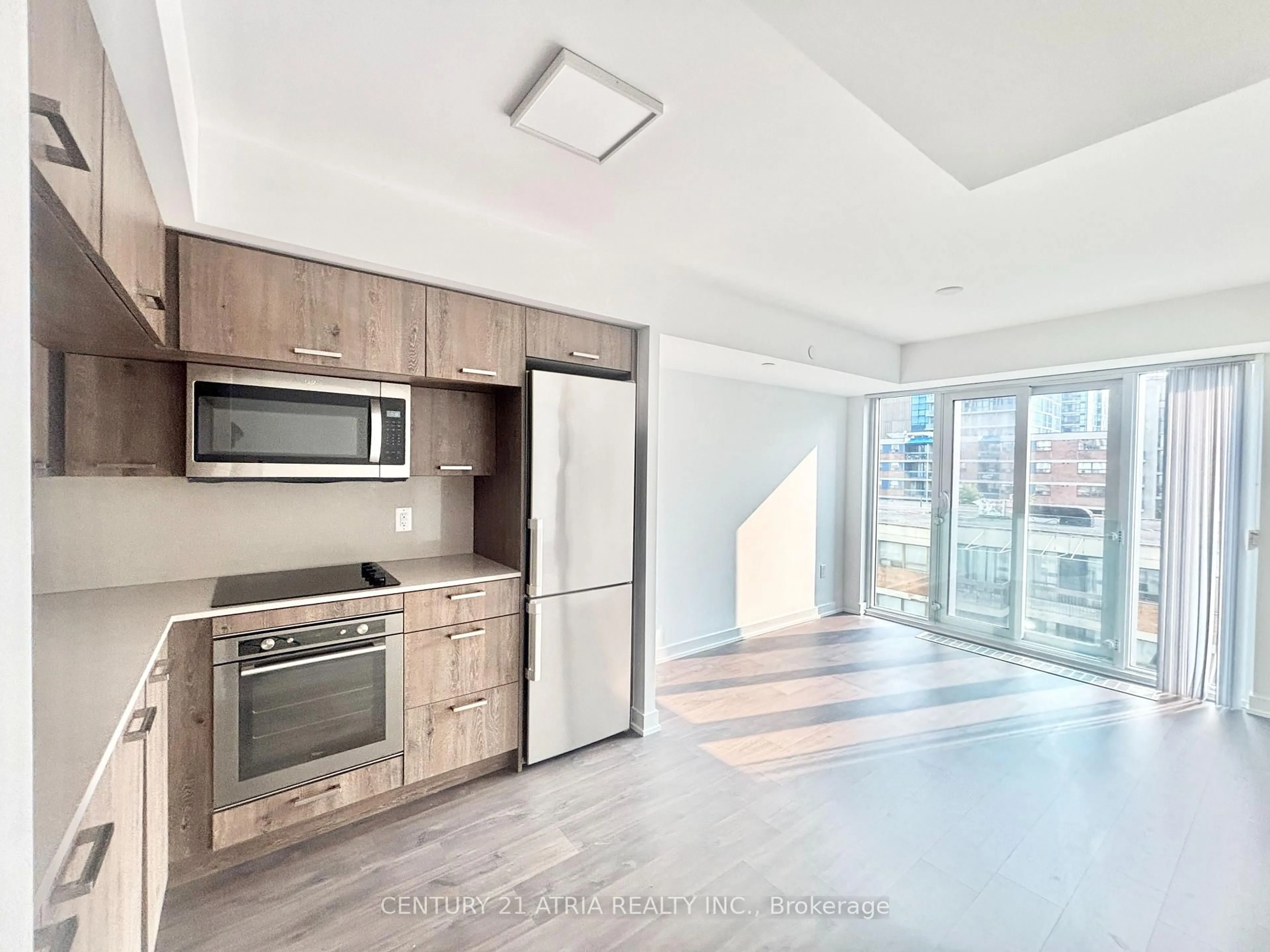 Open concept kitchen, unknown for 50 McCaul St St #811, Toronto Ontario M5T 1V9