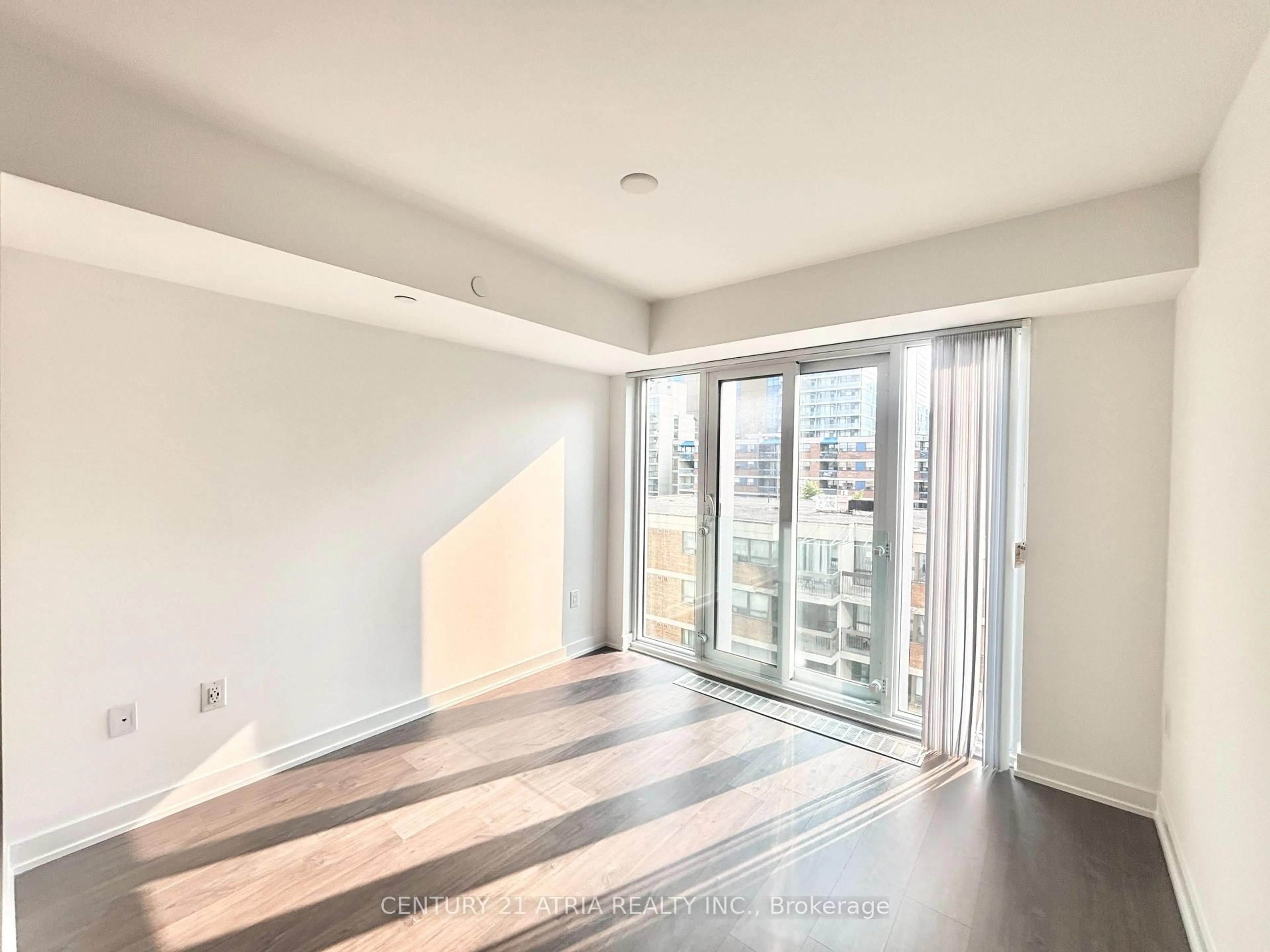 A pic of a room for 50 McCaul St St #811, Toronto Ontario M5T 1V9