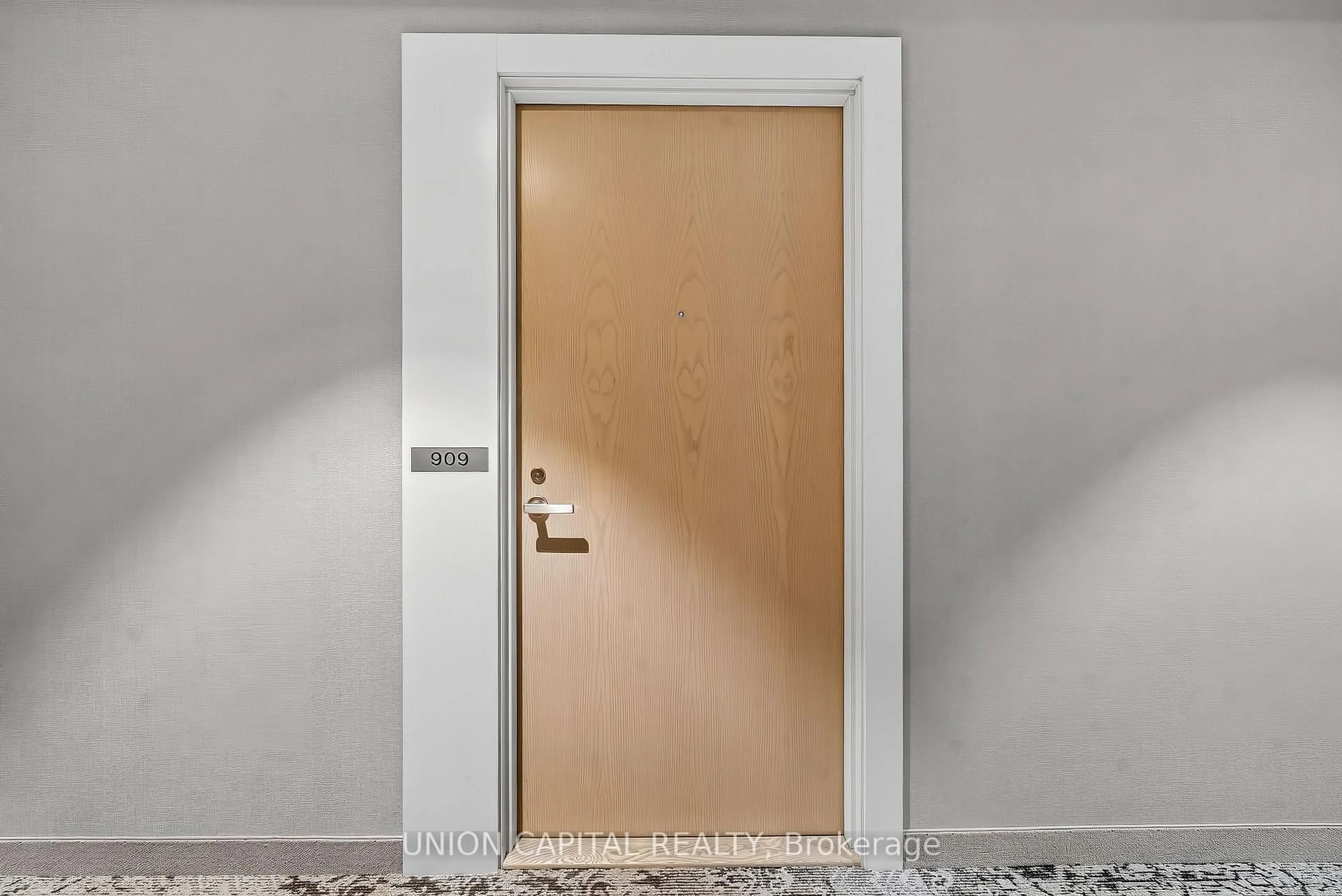 Indoor entryway for 138 Downes St #909, Toronto Ontario M5E 0E4