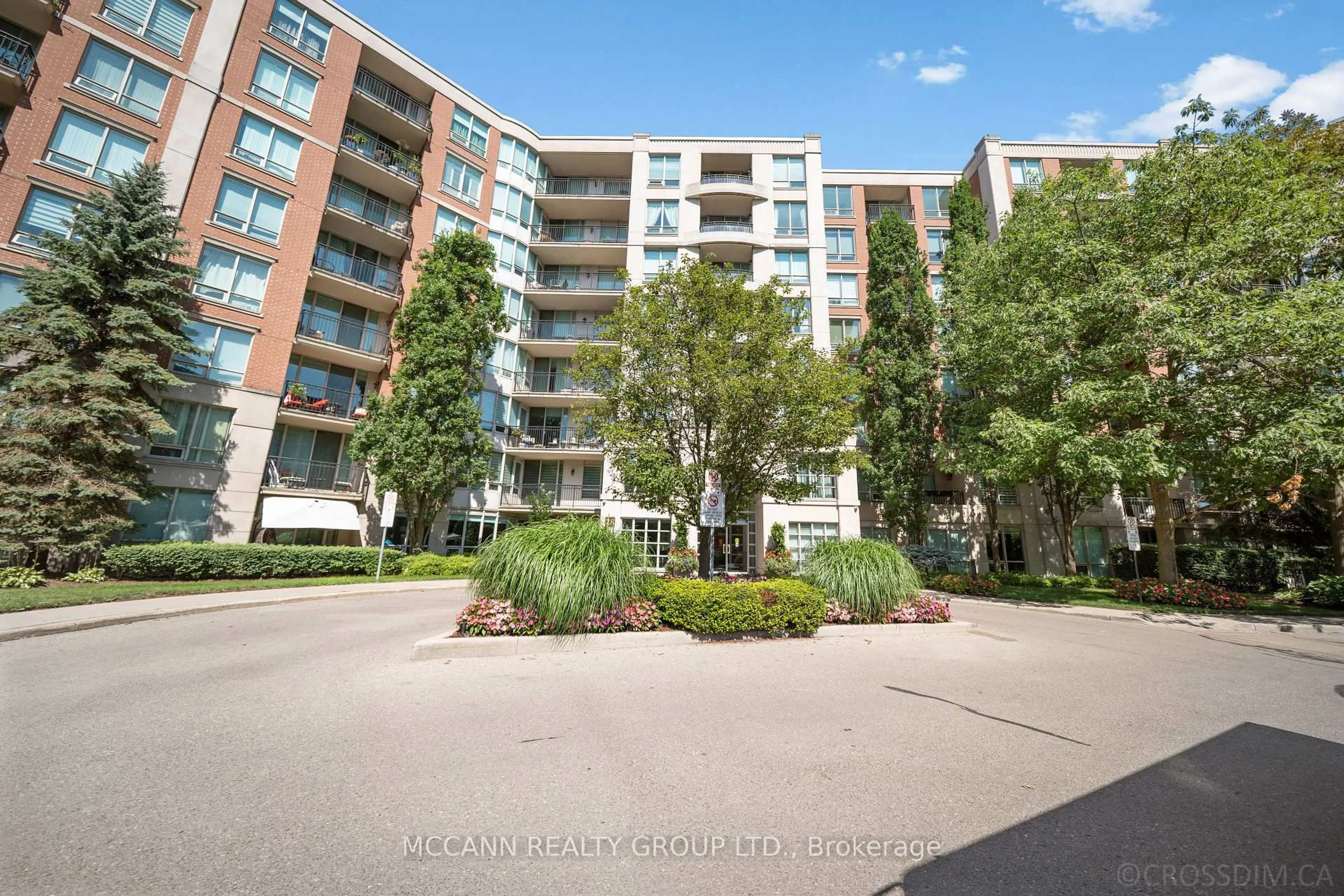A pic from outside/outdoor area/front of a property/back of a property/a pic from drone, unknown for 28 William Carson Cres #221, Toronto Ontario M2P 2H1