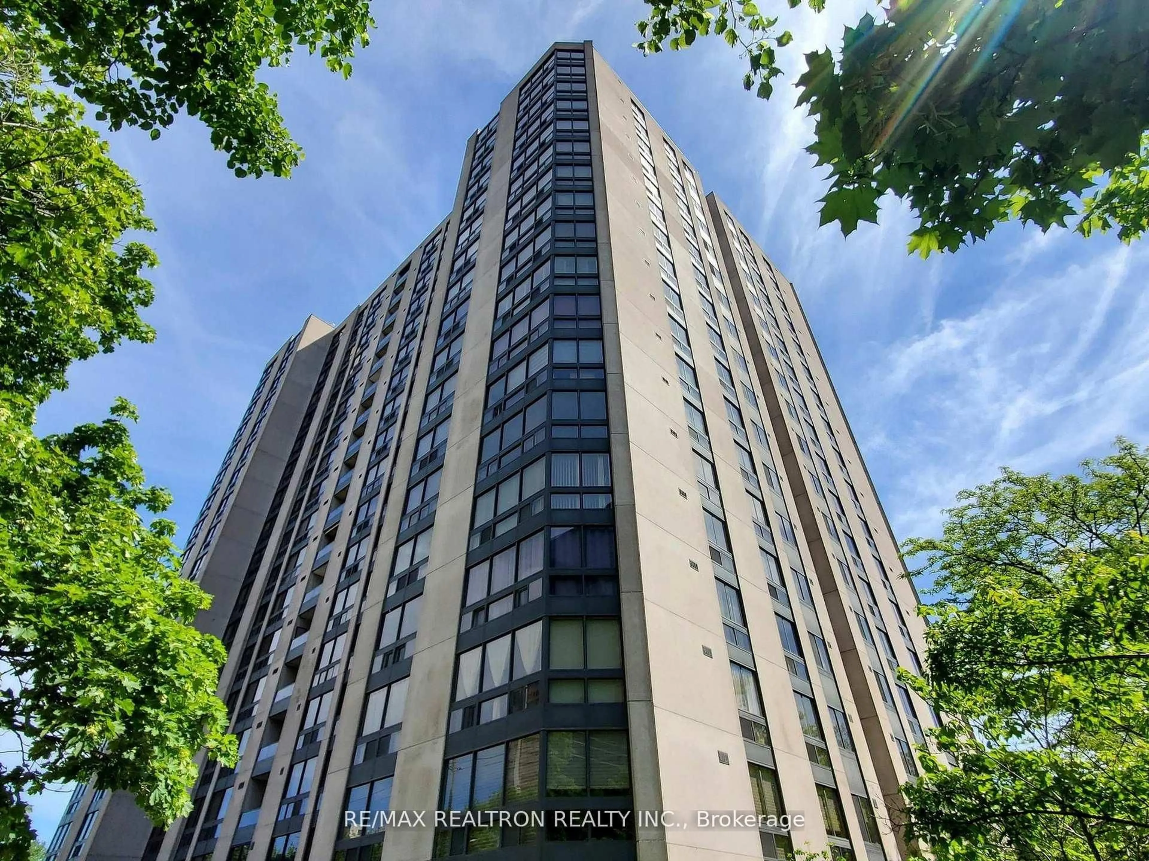 A pic from outside/outdoor area/front of a property/back of a property/a pic from drone, building for 5 Kenneth Ave #1208, Toronto Ontario M2N 6M7