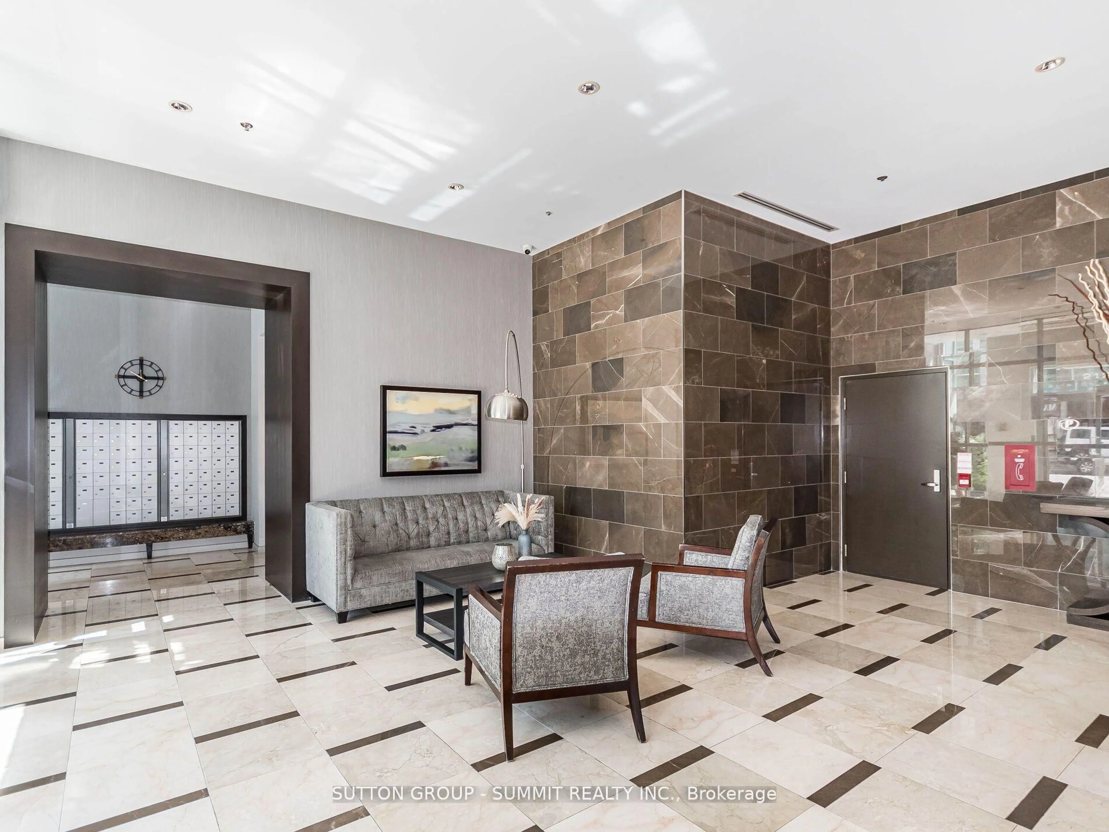 Lobby for 212 Eglinton Ave #1704, Toronto Ontario M4P 0A3