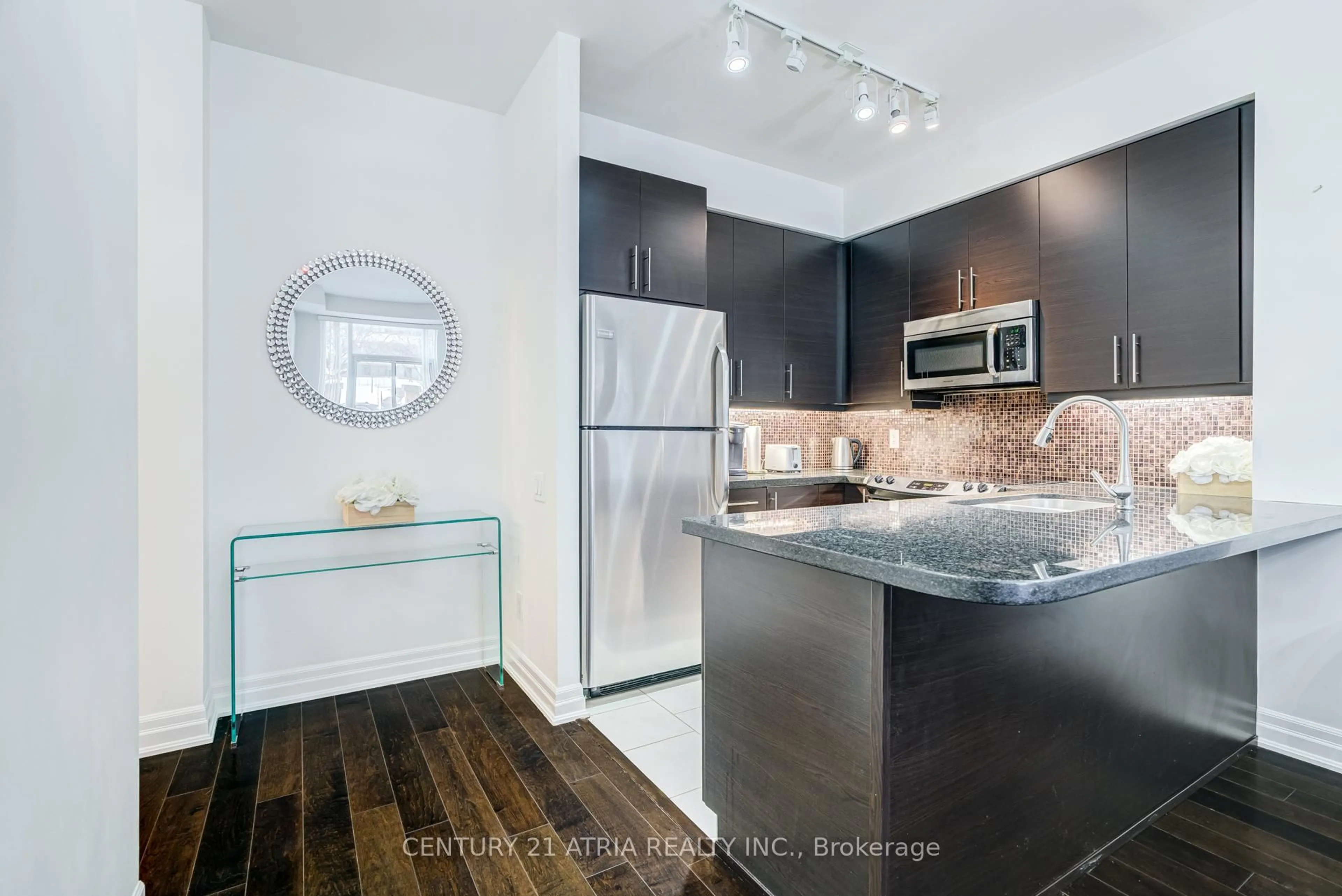 Unknown for 17 Ruddington Dr #101, Toronto Ontario M2K 0A8