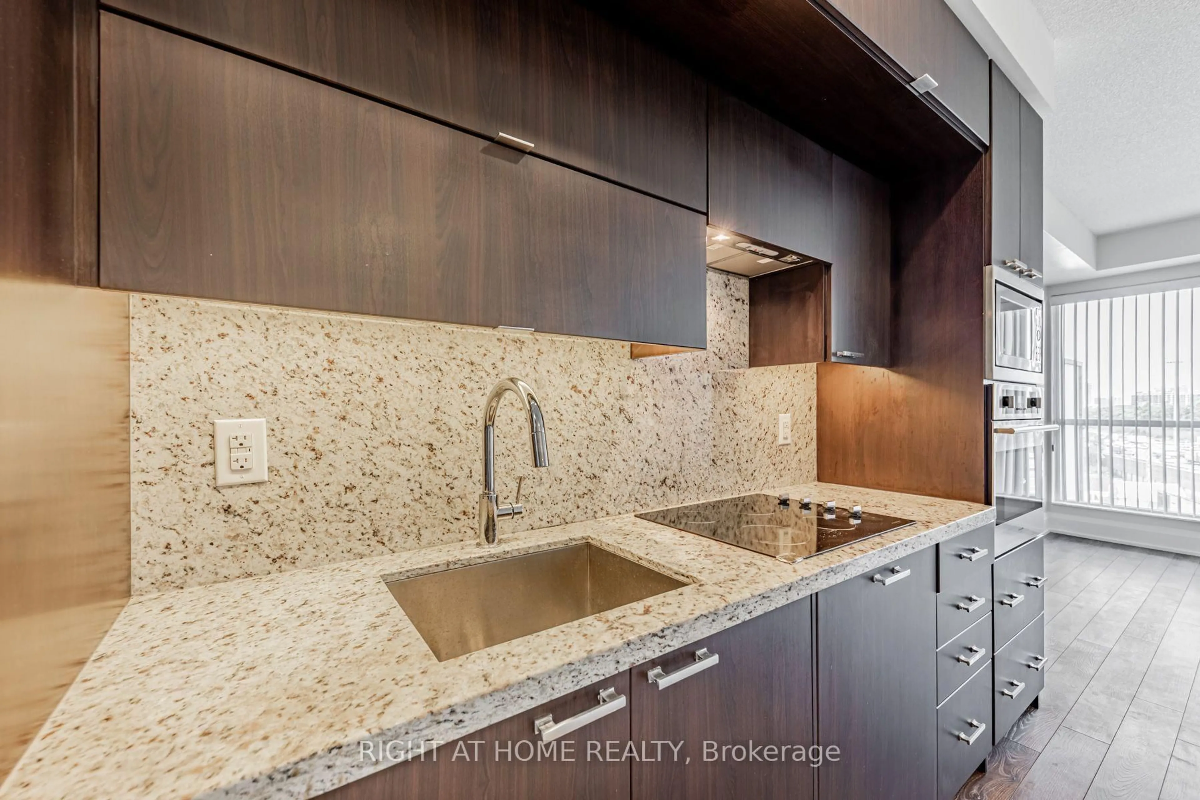 Contemporary kitchen, ceramic/tile floor for 120 Harrison Garden Blvd Blvd #521, Toronto Ontario M2N 0C2