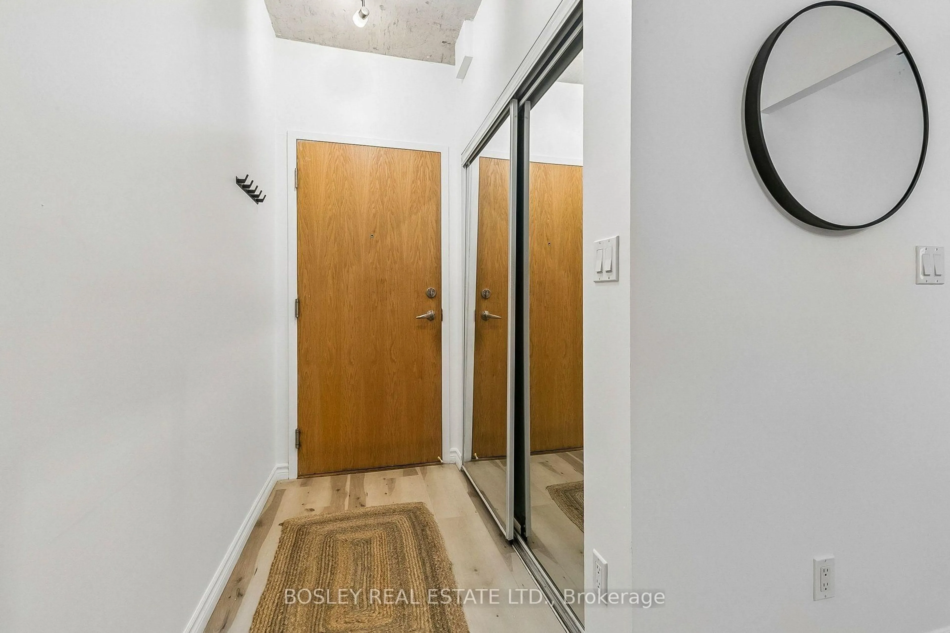 Indoor entryway for 150 Sudbury St #506, Toronto Ontario M6J 3S8