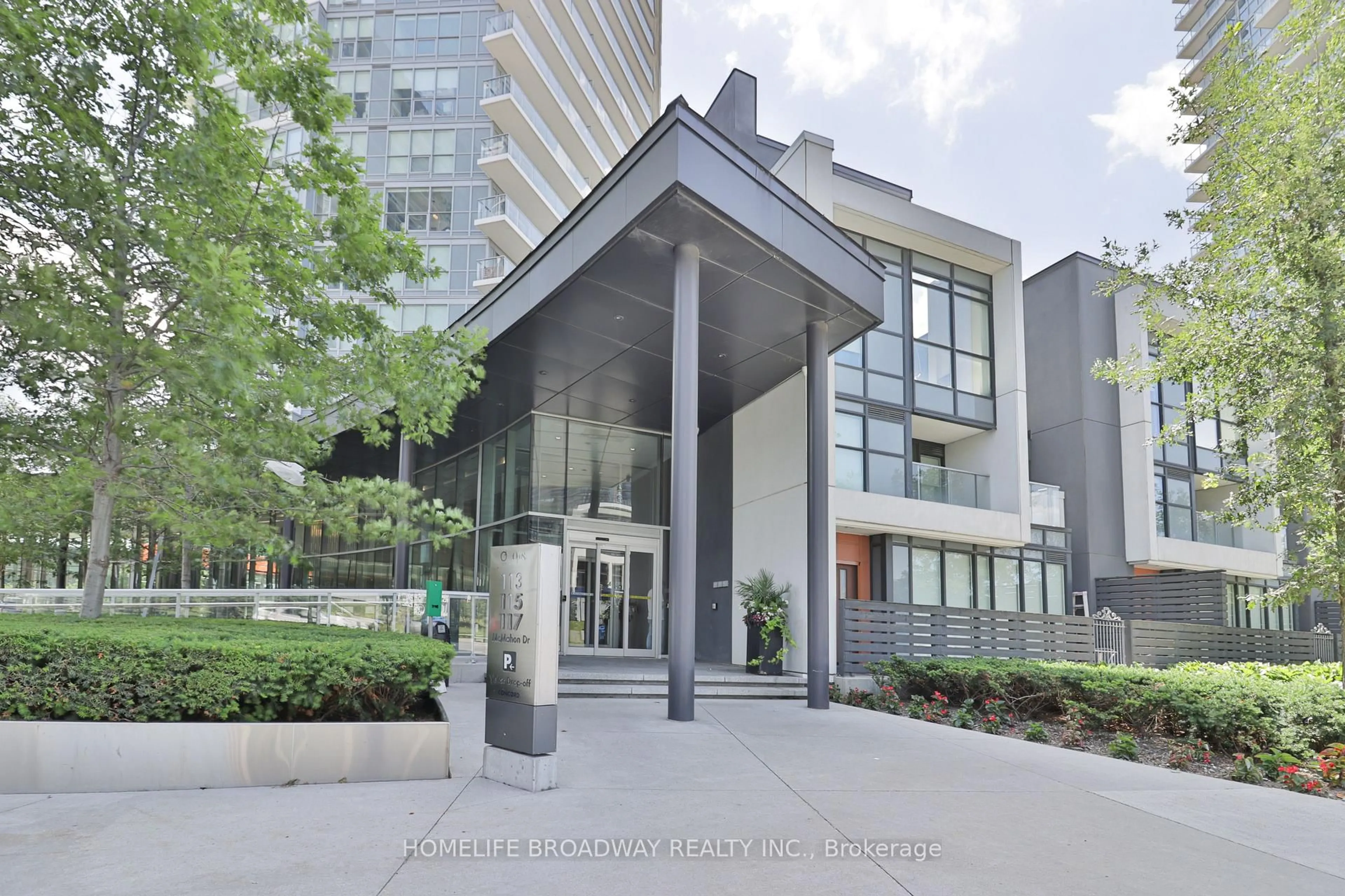 Indoor foyer for 117 Mcmahon Dr #2105, Toronto Ontario M2K 0E4