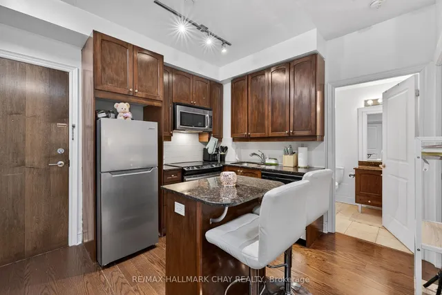 701 Sheppard Ave #108, Toronto 5
