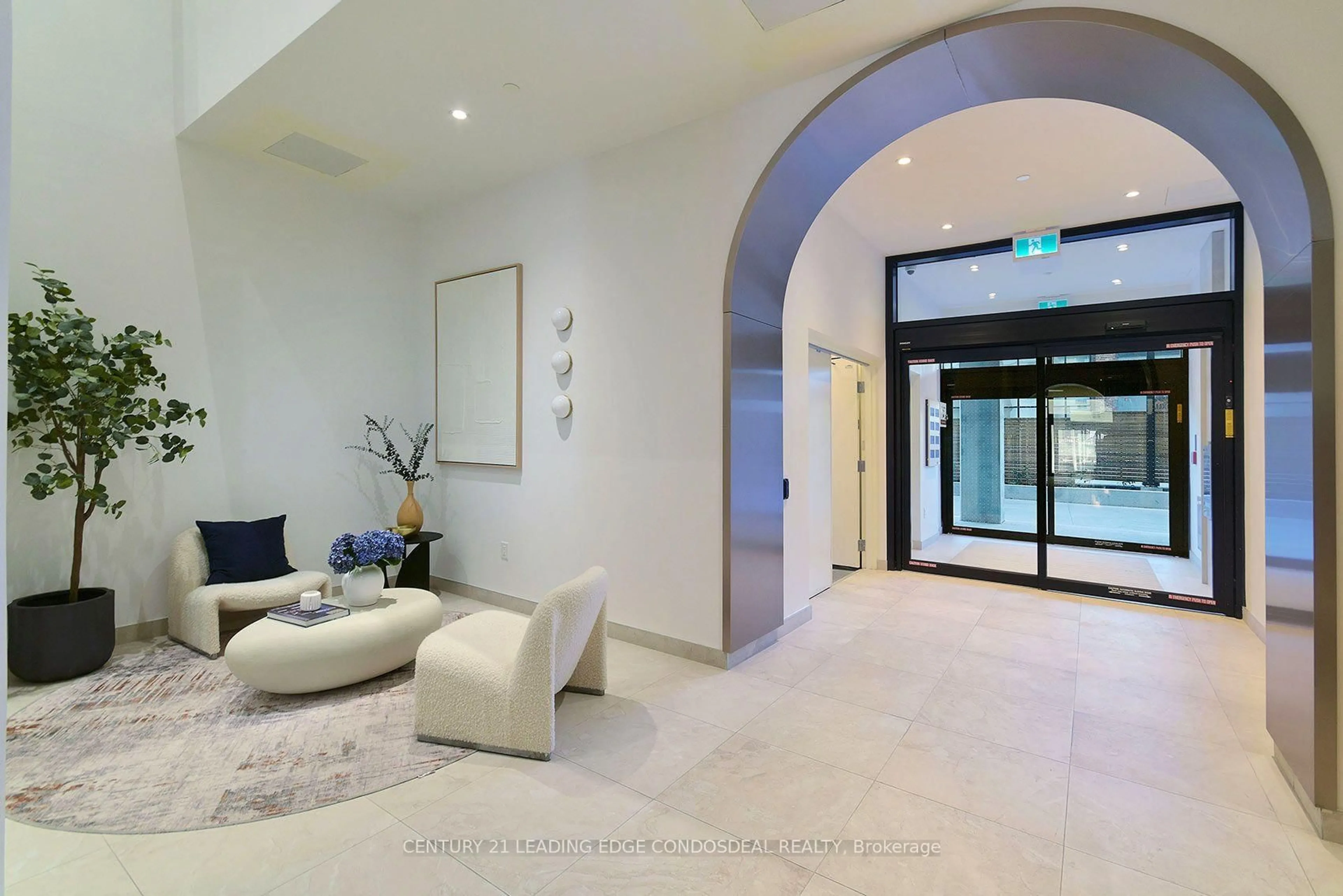 Indoor foyer for 181 Sterling Rd #315, Toronto Ontario M6R 2B2