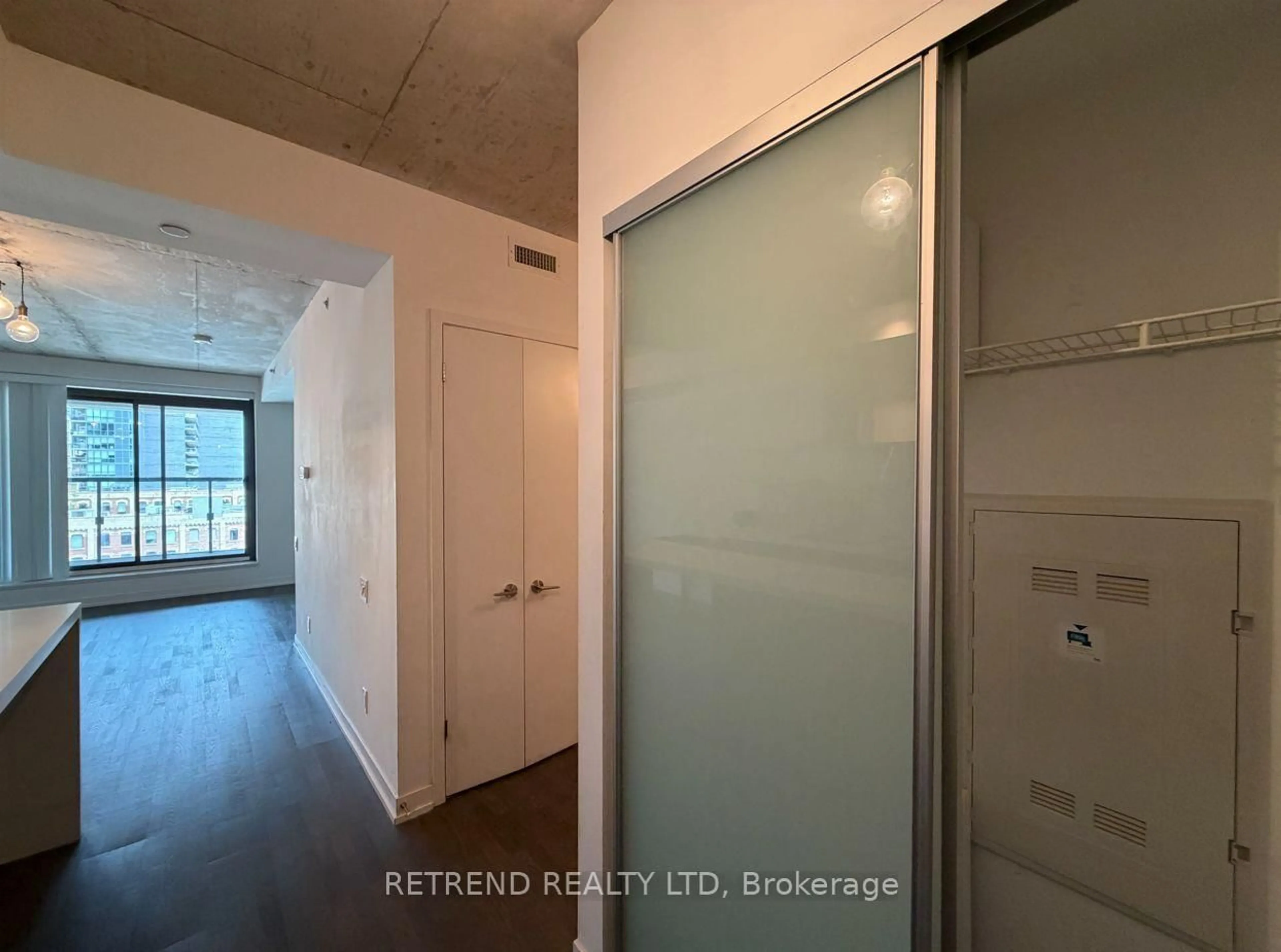 A pic of a room for 560 King St #610, Toronto Ontario M5V 1M3