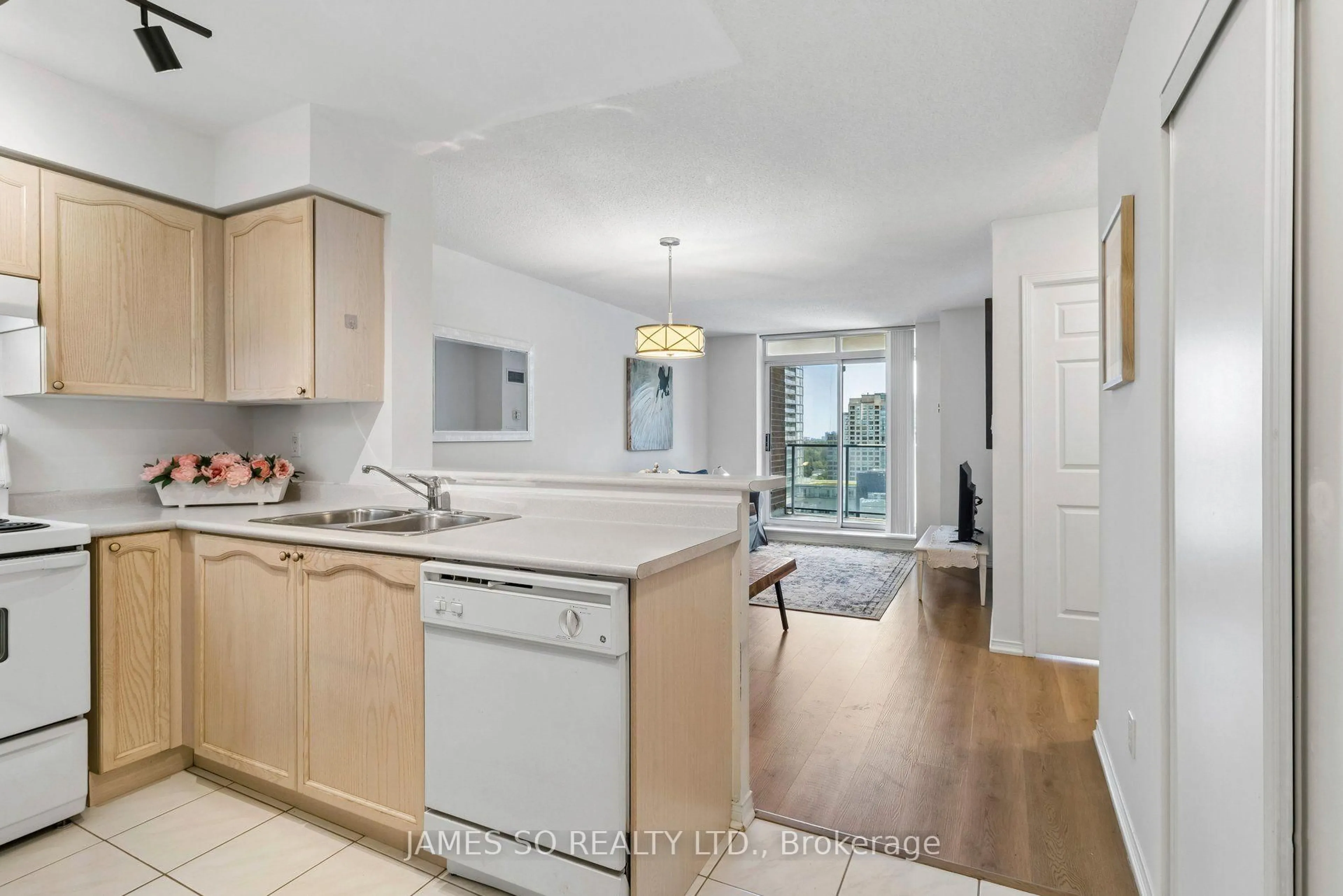 Open concept kitchen, unknown for 233 Beecroft Rd #1625, Toronto Ontario M2N 6Z9