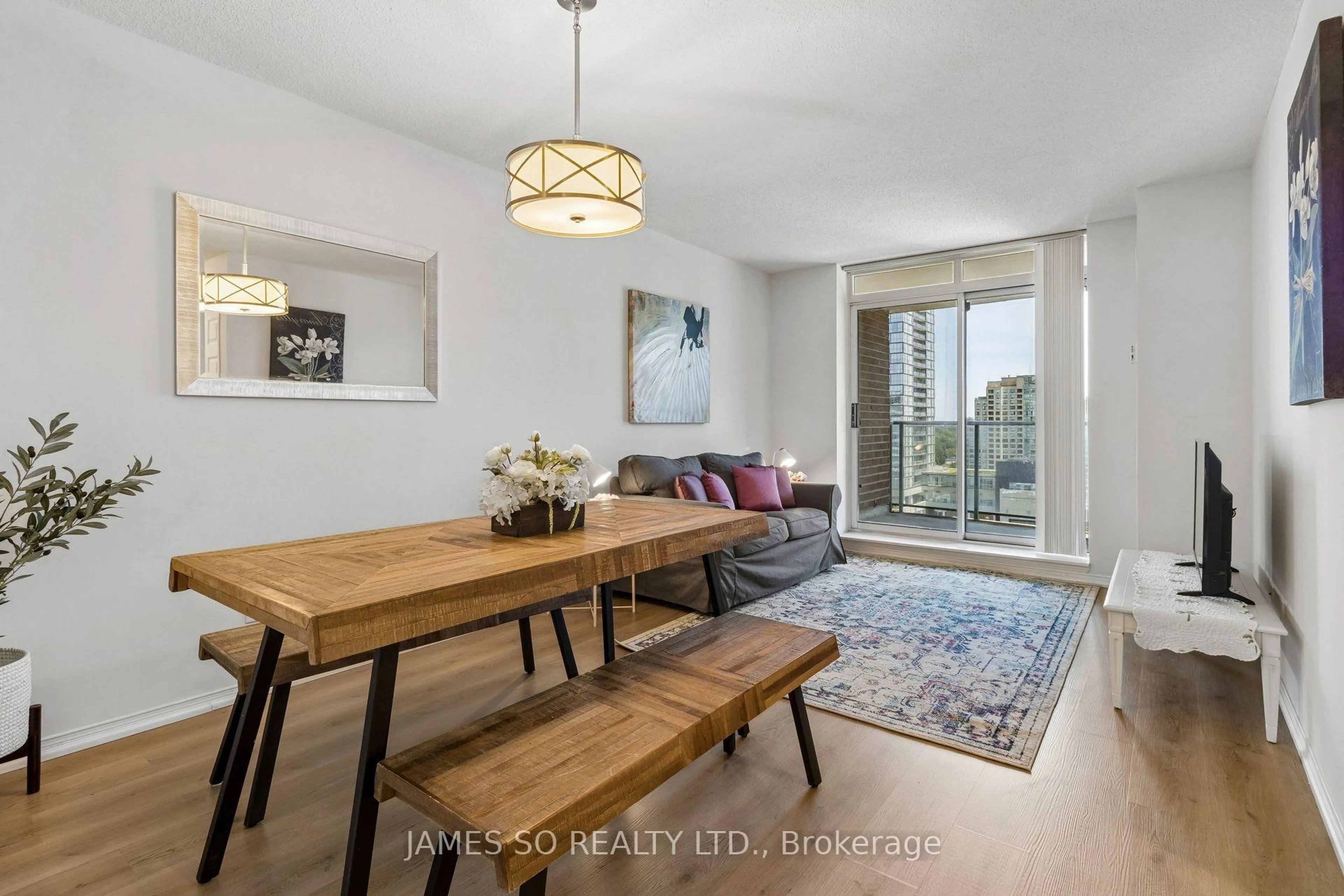 Dining room, wood/laminate floor for 233 Beecroft Rd #1625, Toronto Ontario M2N 6Z9