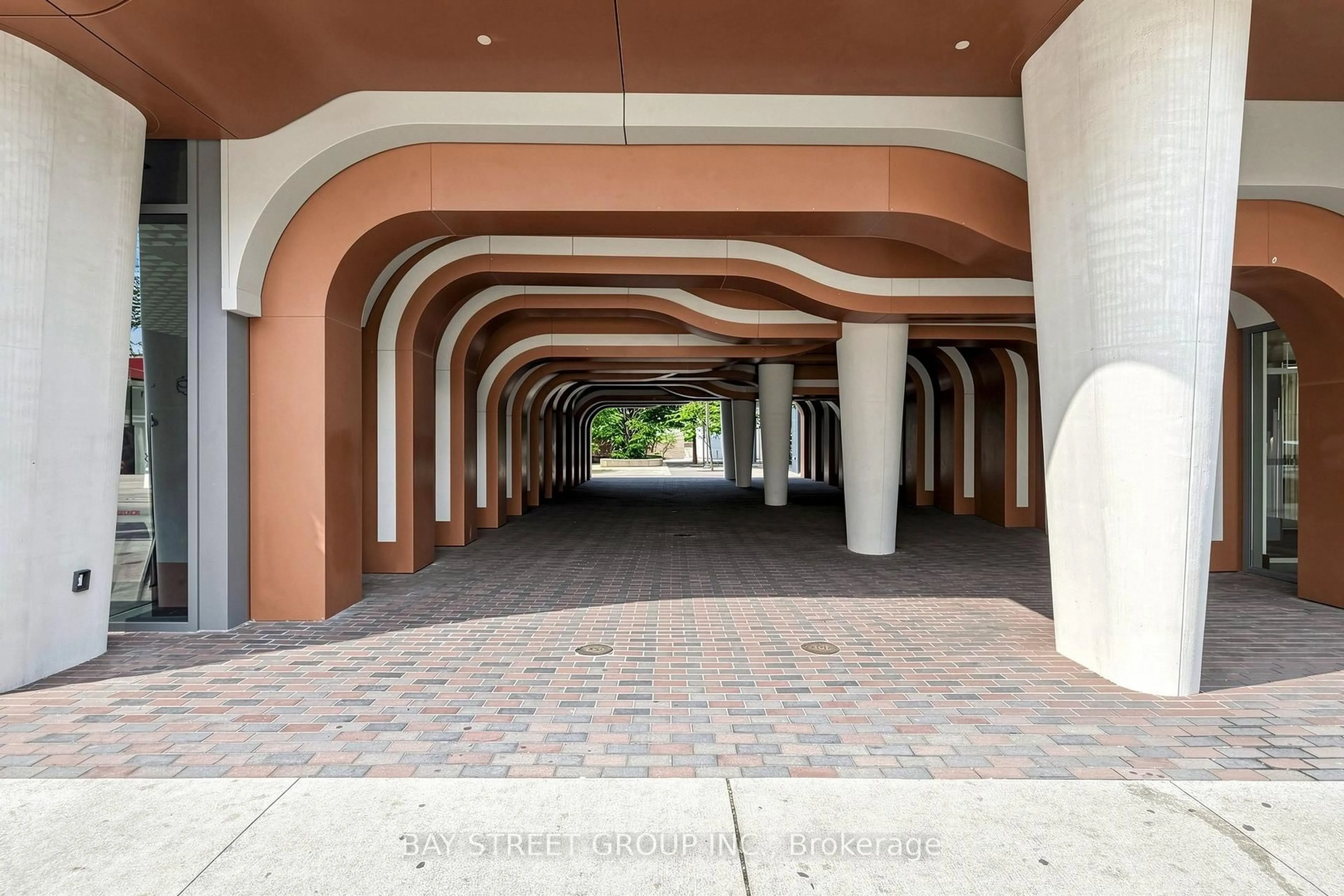 Indoor foyer for 525 Adelaide St #1118, Toronto Ontario M5V 1M7