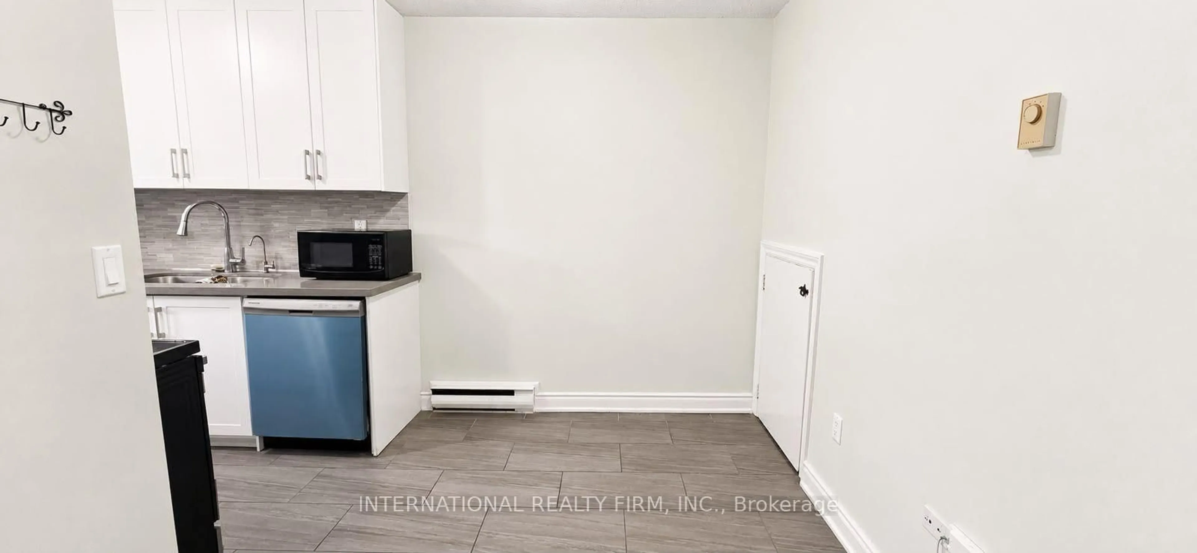 A pic of a room for 40 Sunny Glwy #308, Toronto Ontario M3C 2Z2