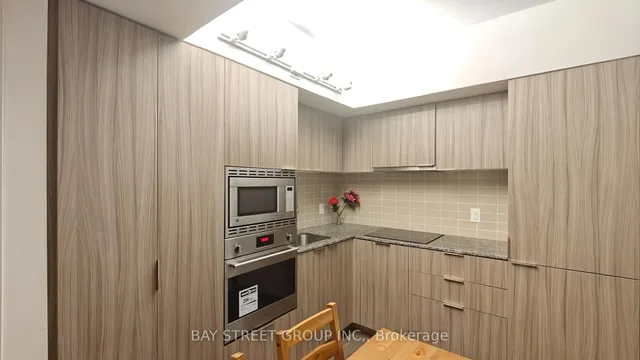 955 Bay St #614, Toronto 4