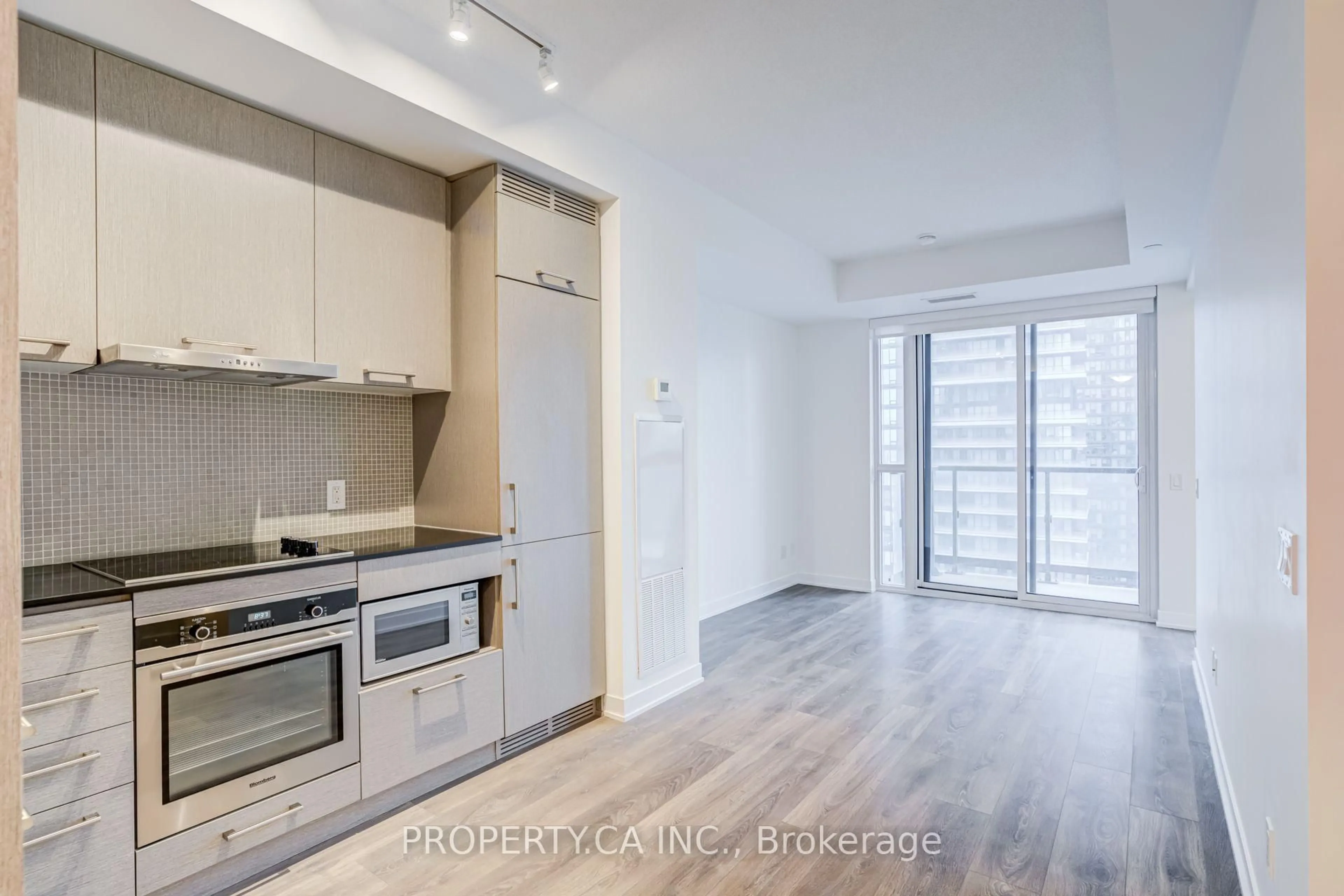 Unknown for 87 Peter St #3715, Toronto Ontario M5V 2G4