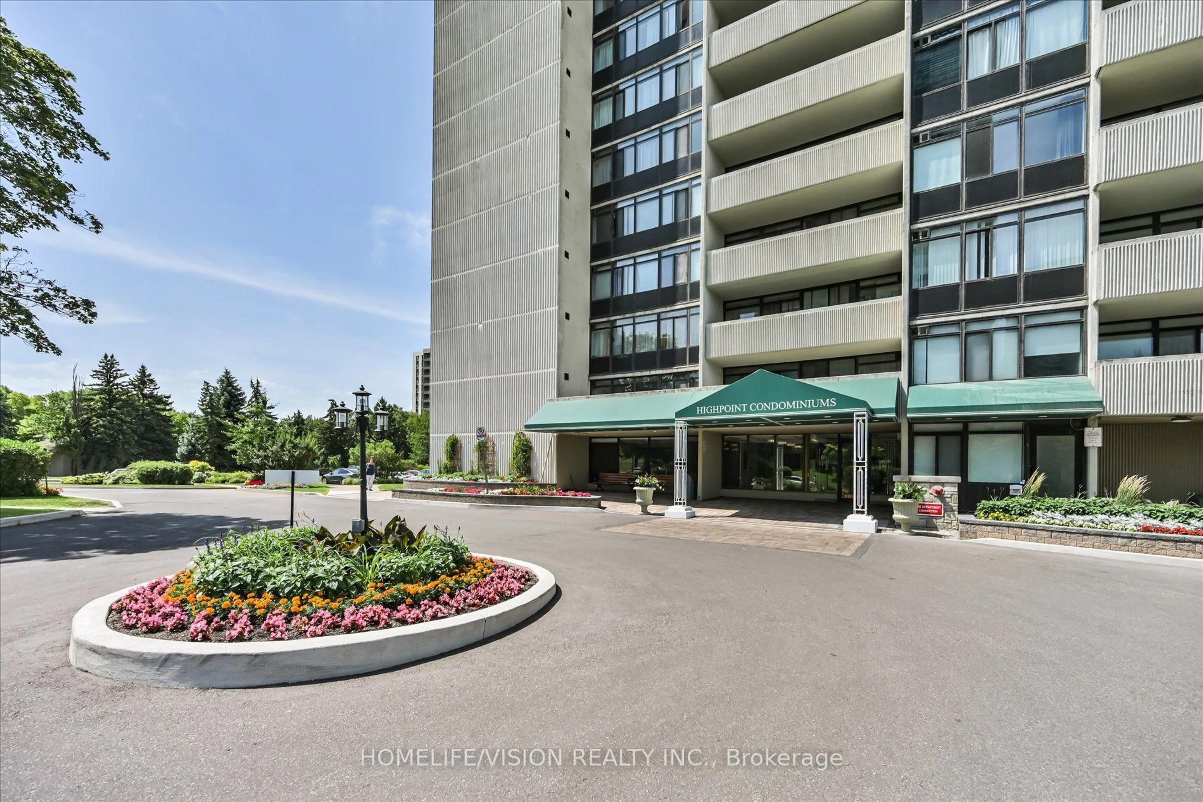 Indoor foyer for 3300 Don Mills Rd #PH6, Toronto Ontario M2J 4X7
